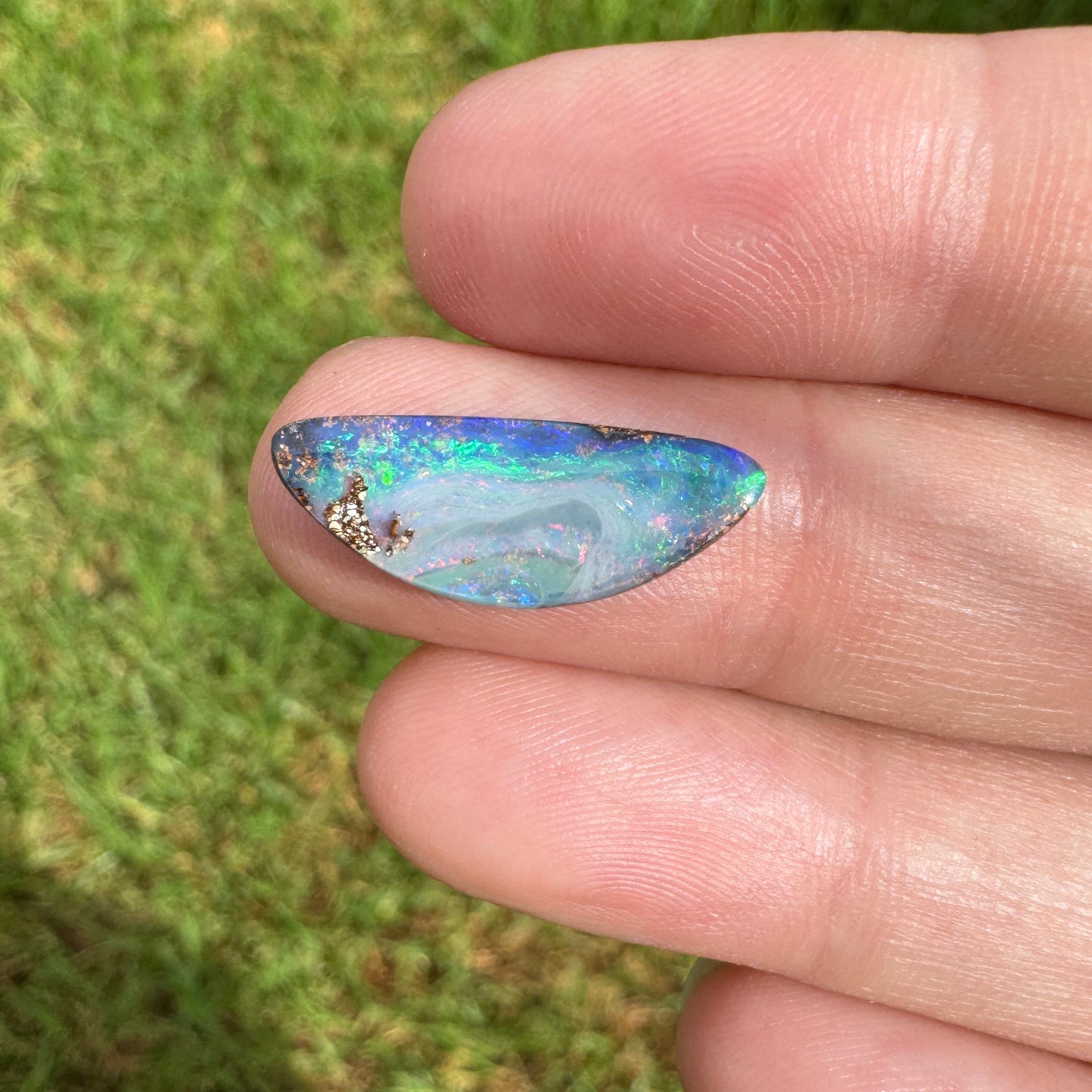 3.37 Ct small boulder opal