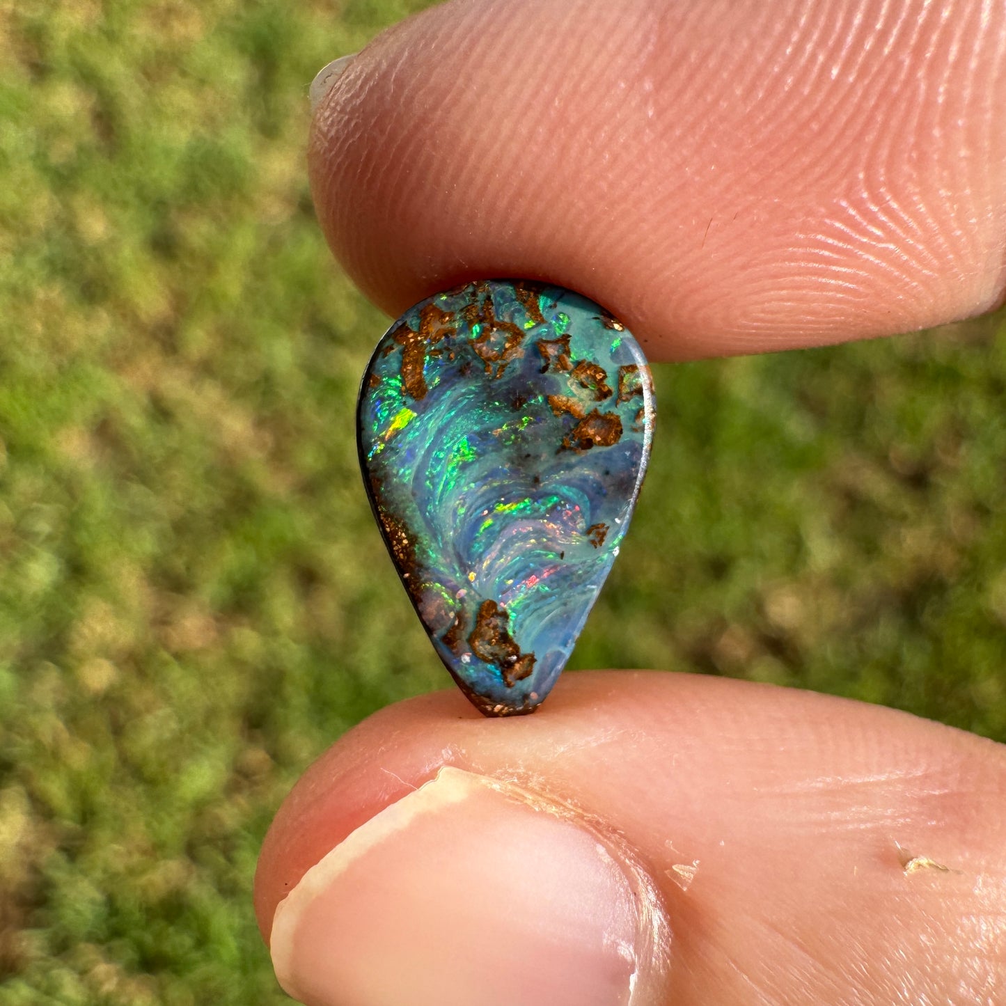 3.54 Ct small pink and green boulder opal