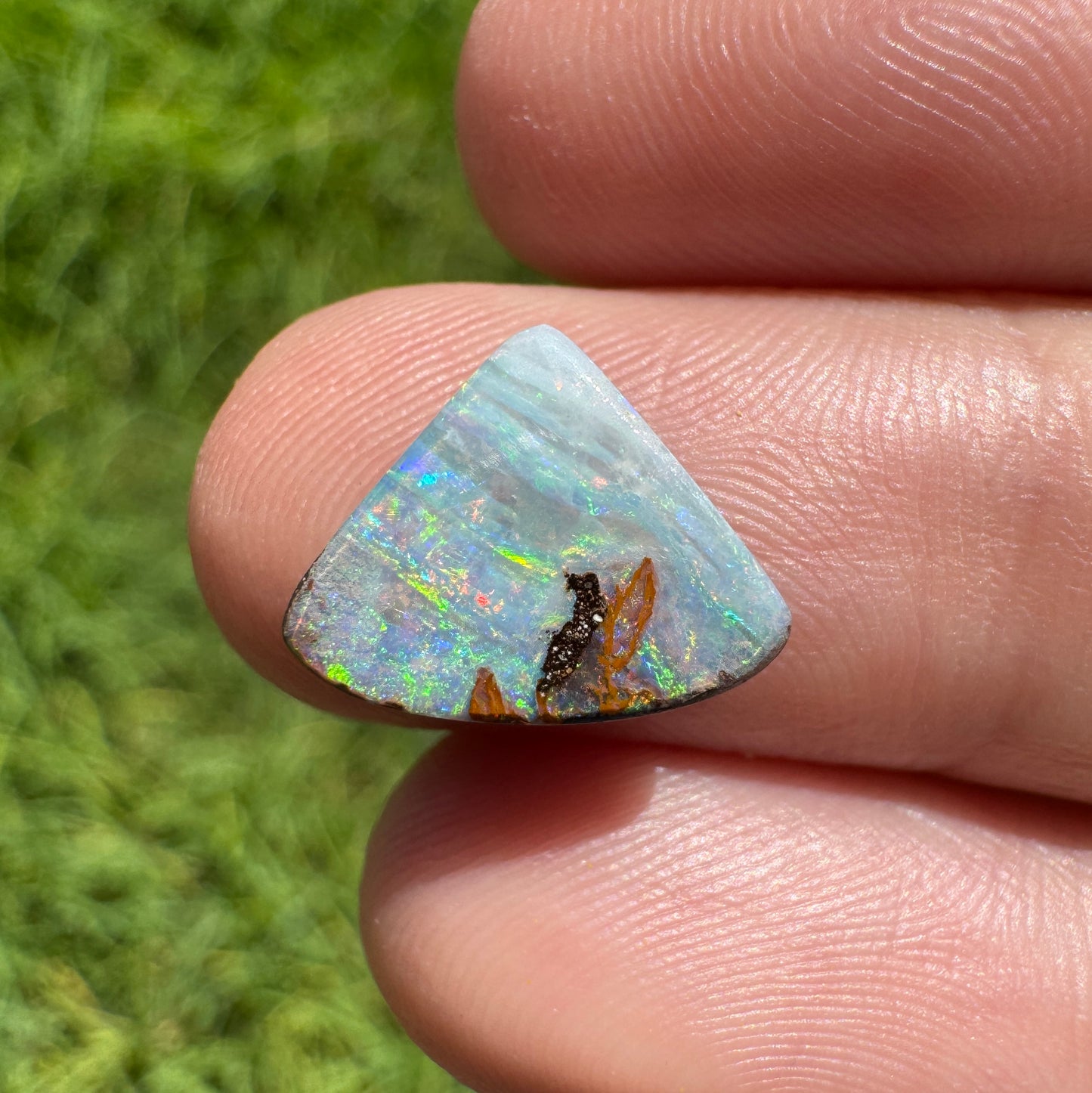 2.33 Ct small boulder opal
