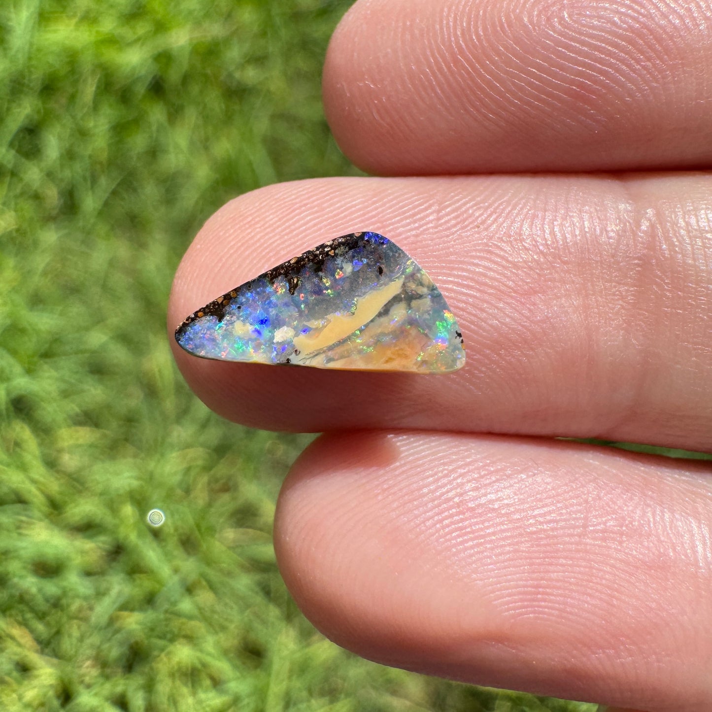 1.67 Ct small boulder opal