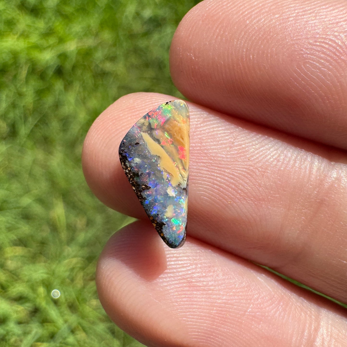 1.67 Ct small boulder opal