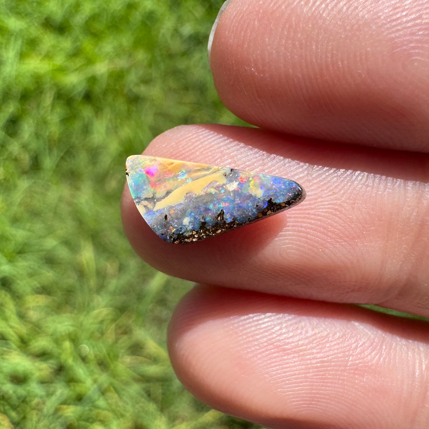 1.67 Ct small boulder opal