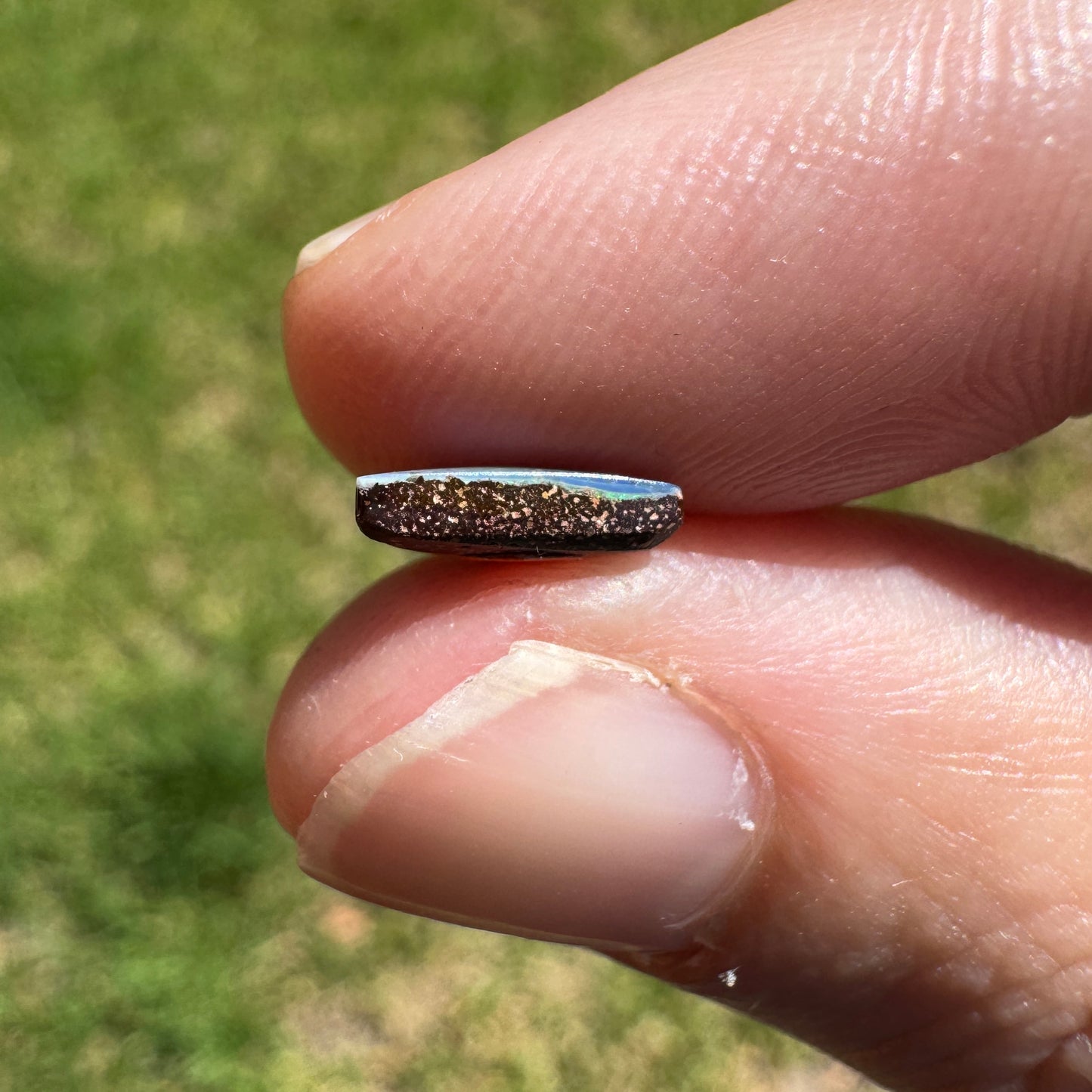 0.95 Ct extra small boulder opal