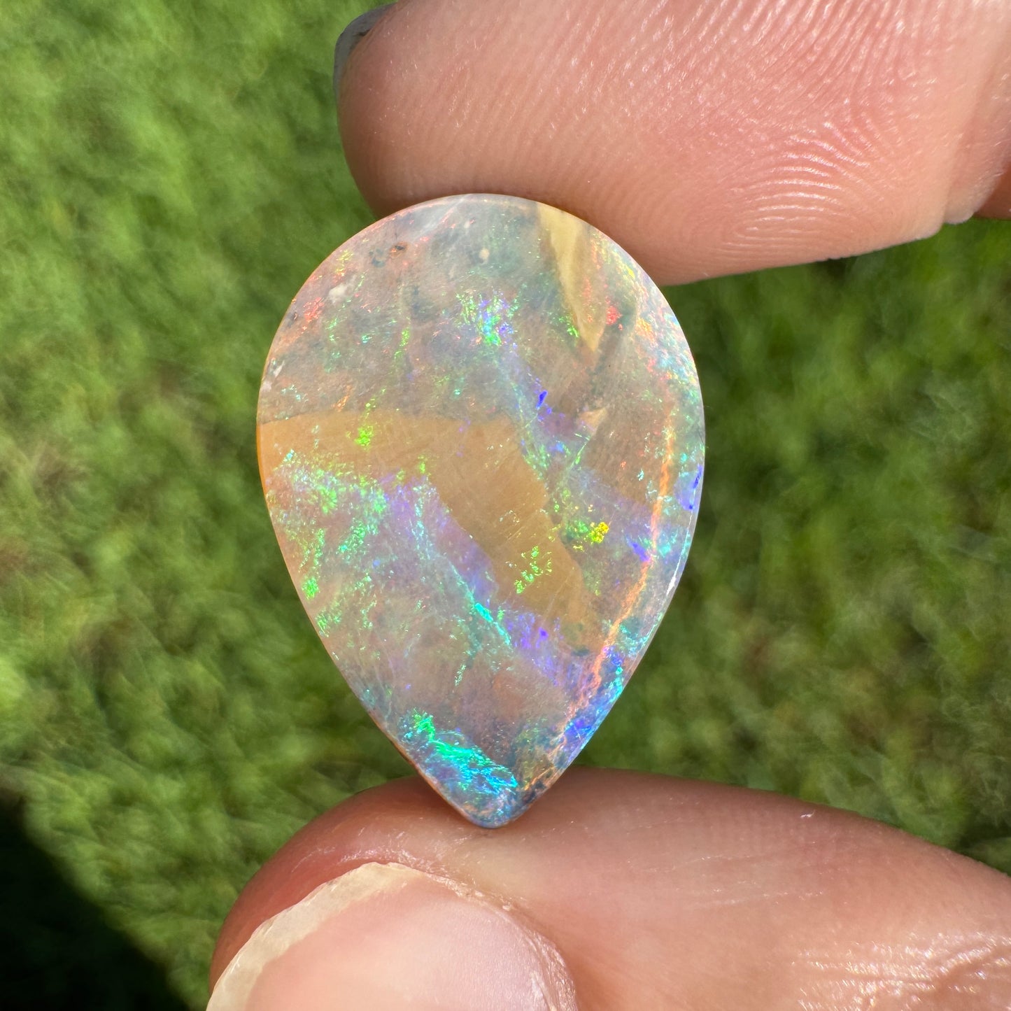 12.36 Ct large teardrop boulder opal