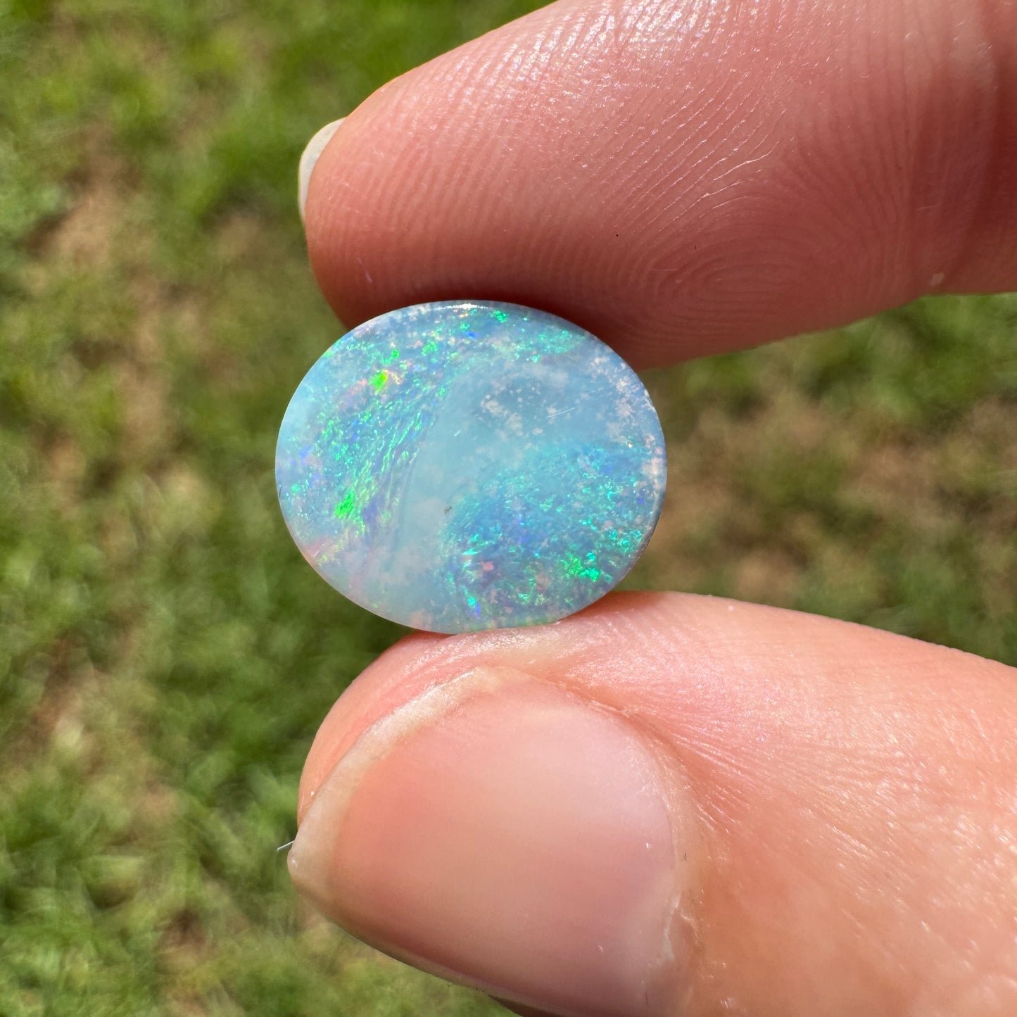 3.84 Ct oval boulder opal