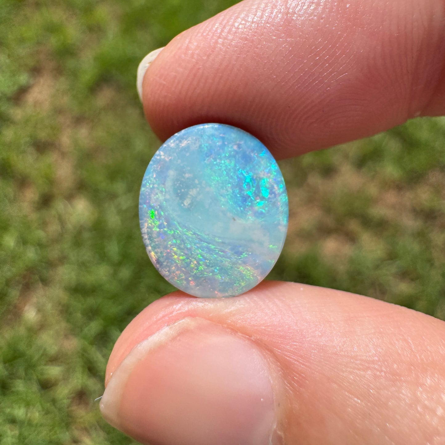 3.84 Ct oval boulder opal