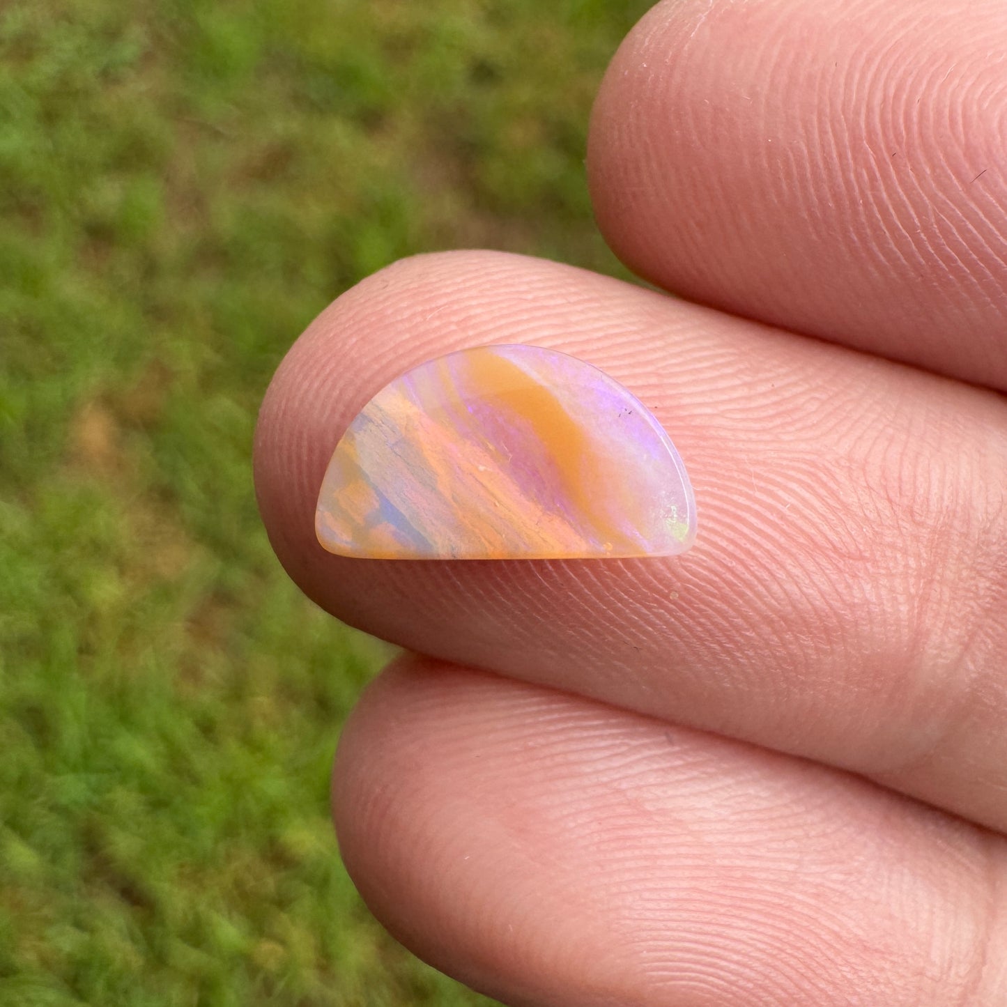 0.87 Ct small wood replacement opal