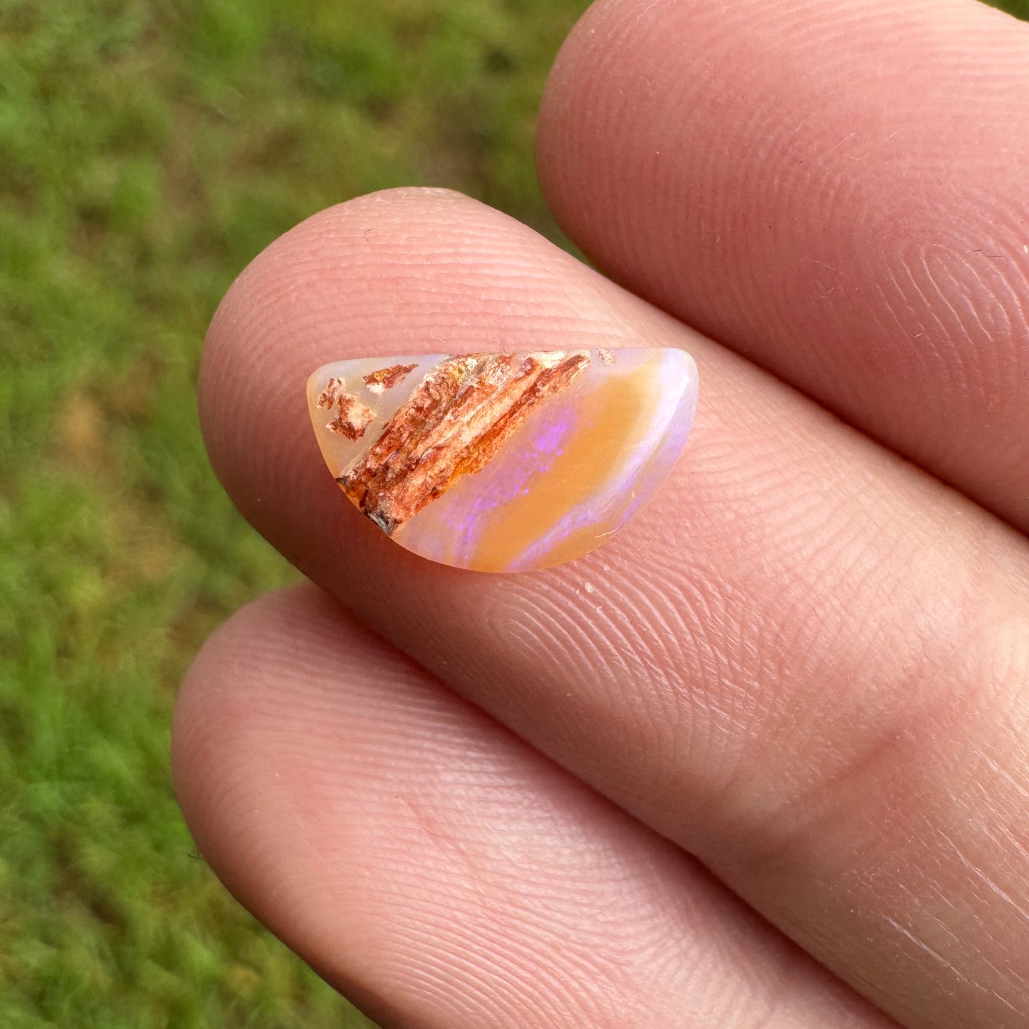 0.87 Ct small wood replacement opal