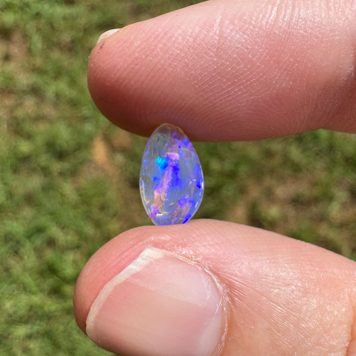 0.68 Ct small wood replacement boulder opal