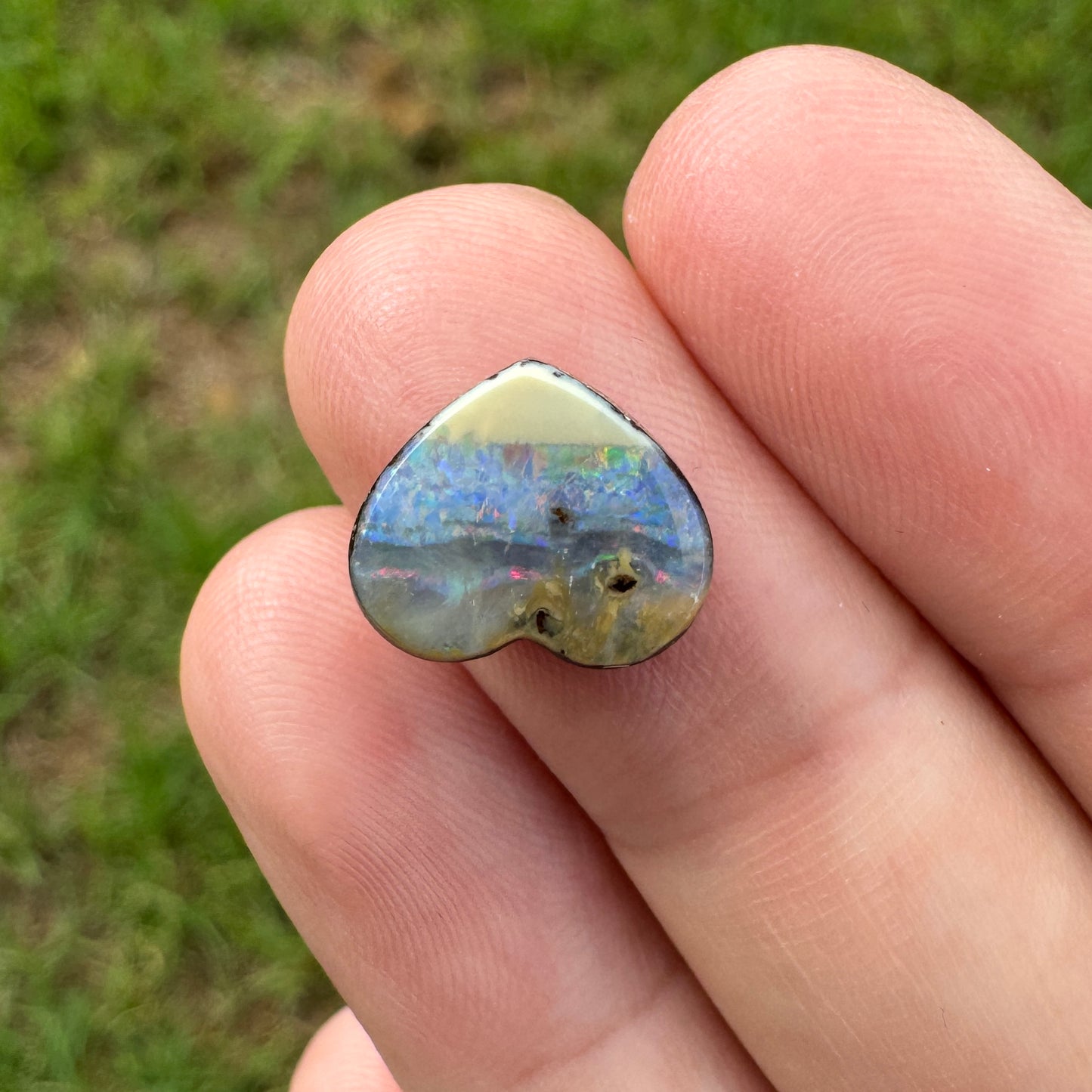3.26 Ct small heart boulder opal