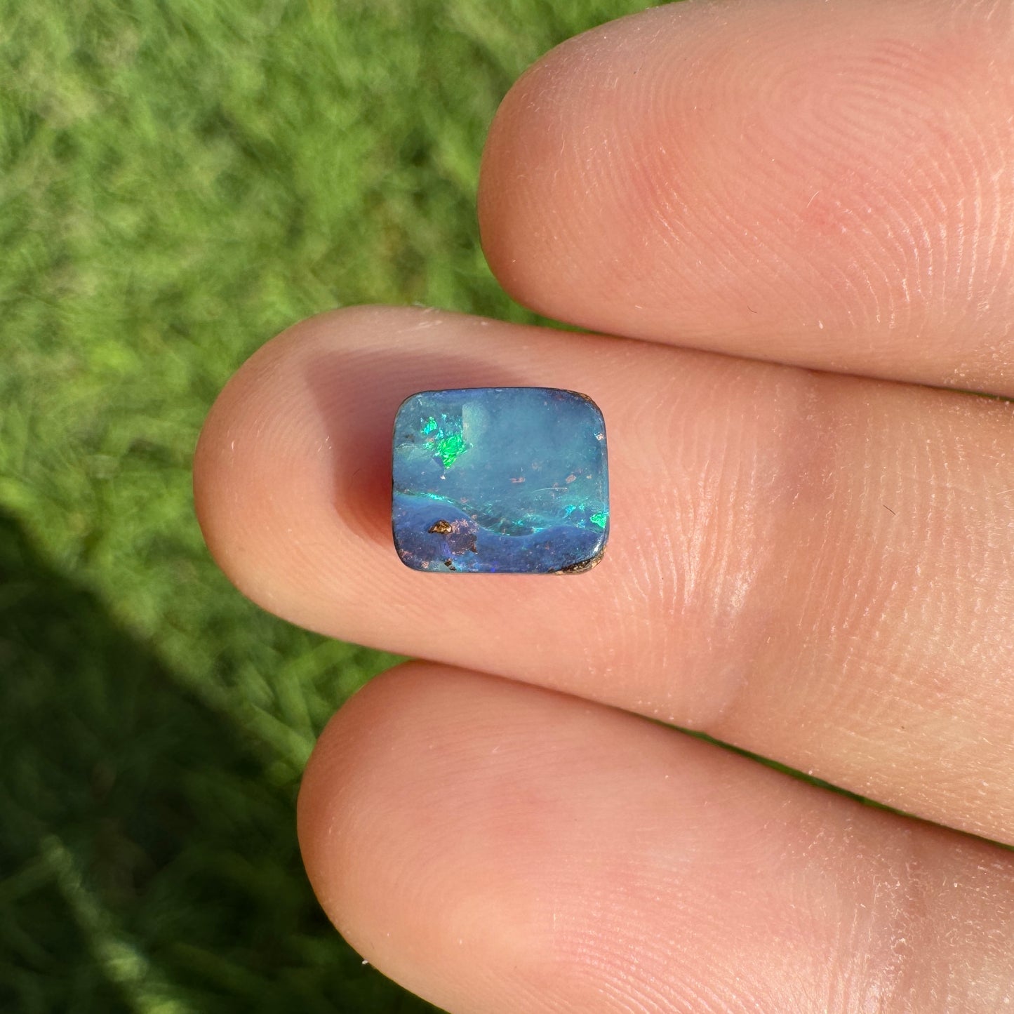 2.57 Ct small boulder opal pair