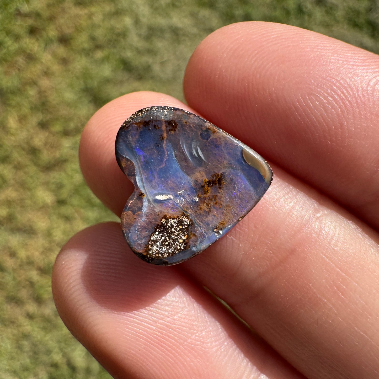 4.18 Ct heart boulder opal