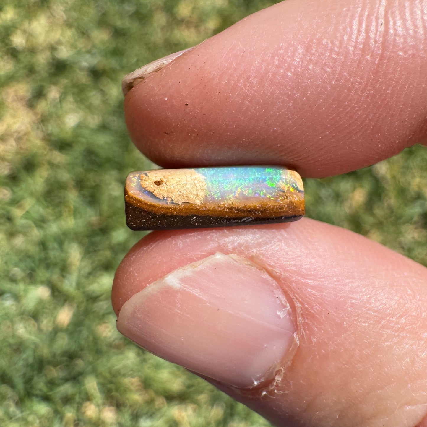 6.05 Ct small boulder opal