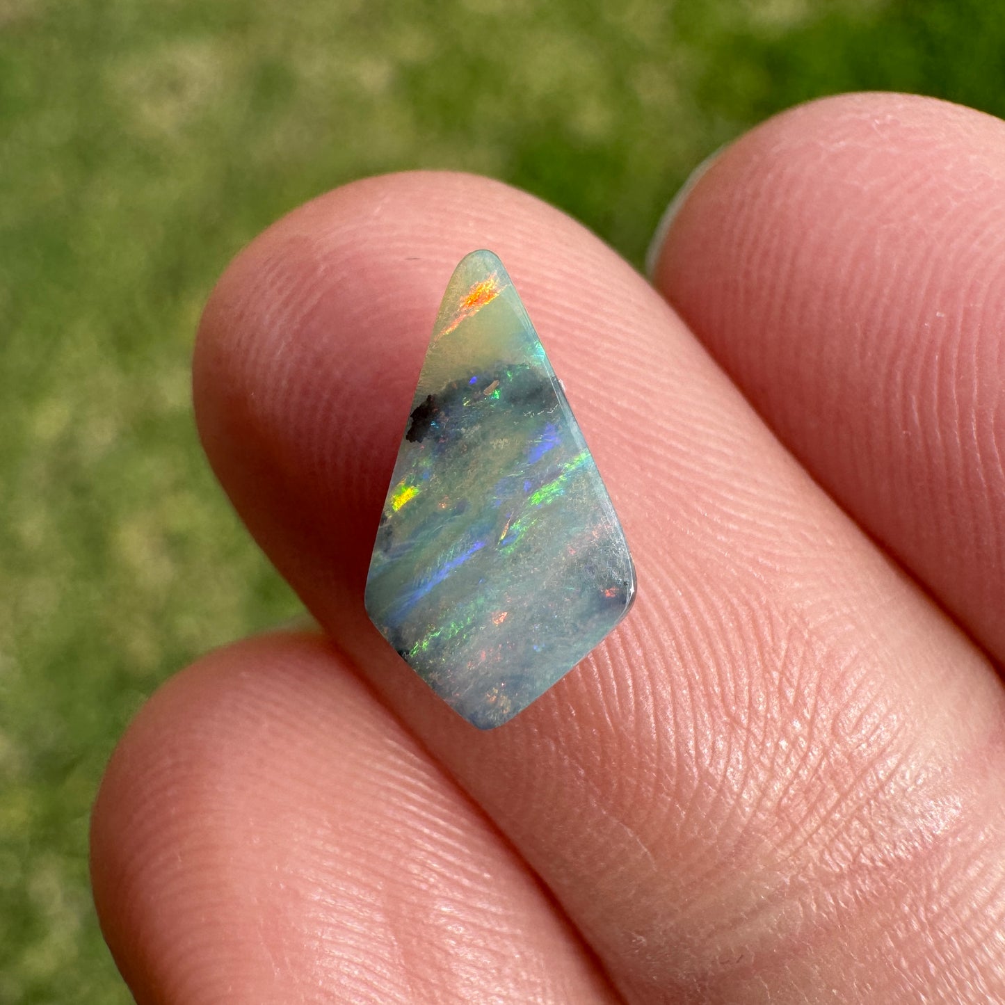 1.02 Ct small boulder opal
