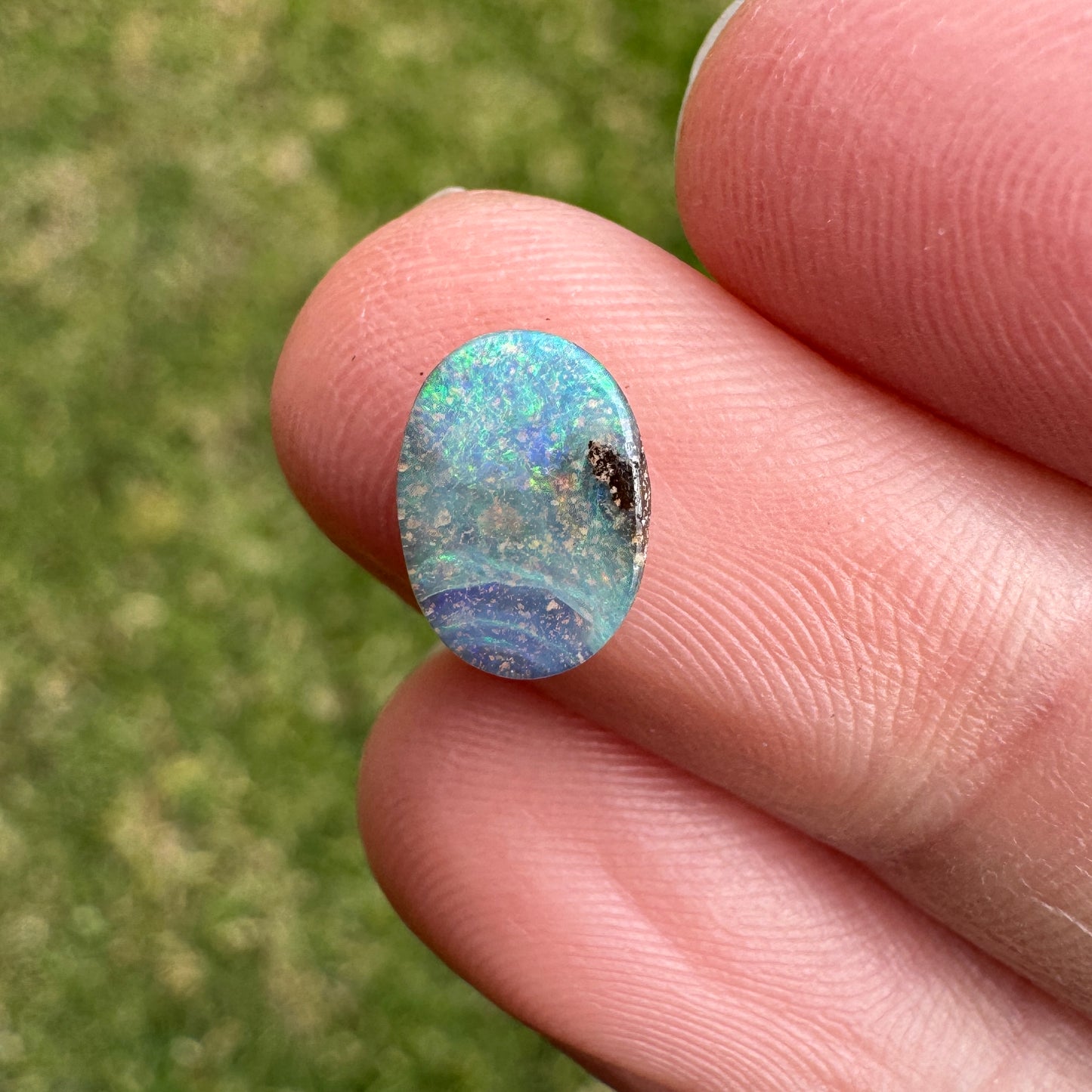 1.15 Ct extra small boulder opal
