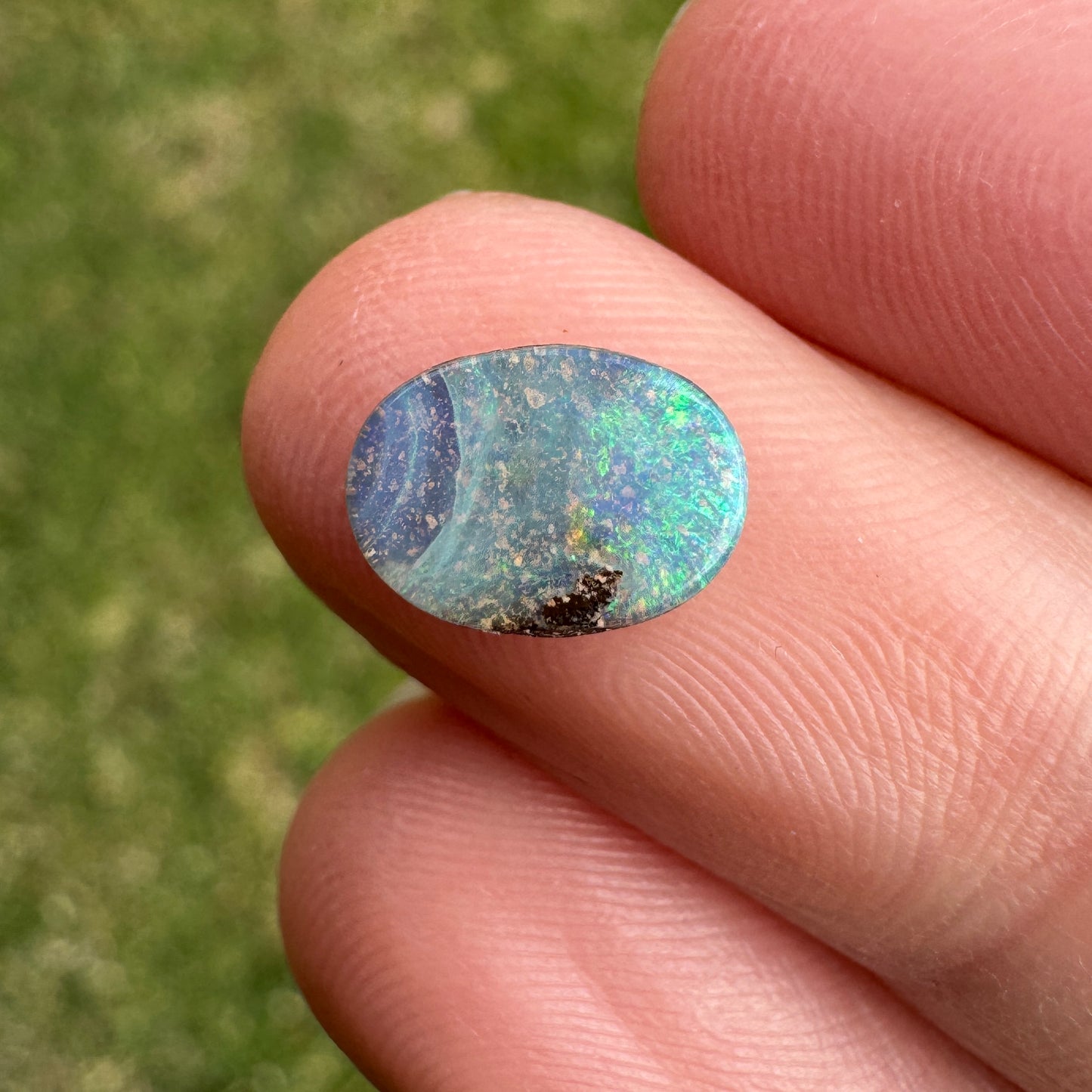 1.15 Ct extra small boulder opal
