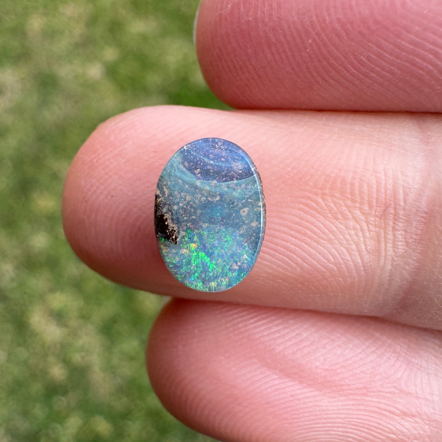 1.15 Ct extra small boulder opal