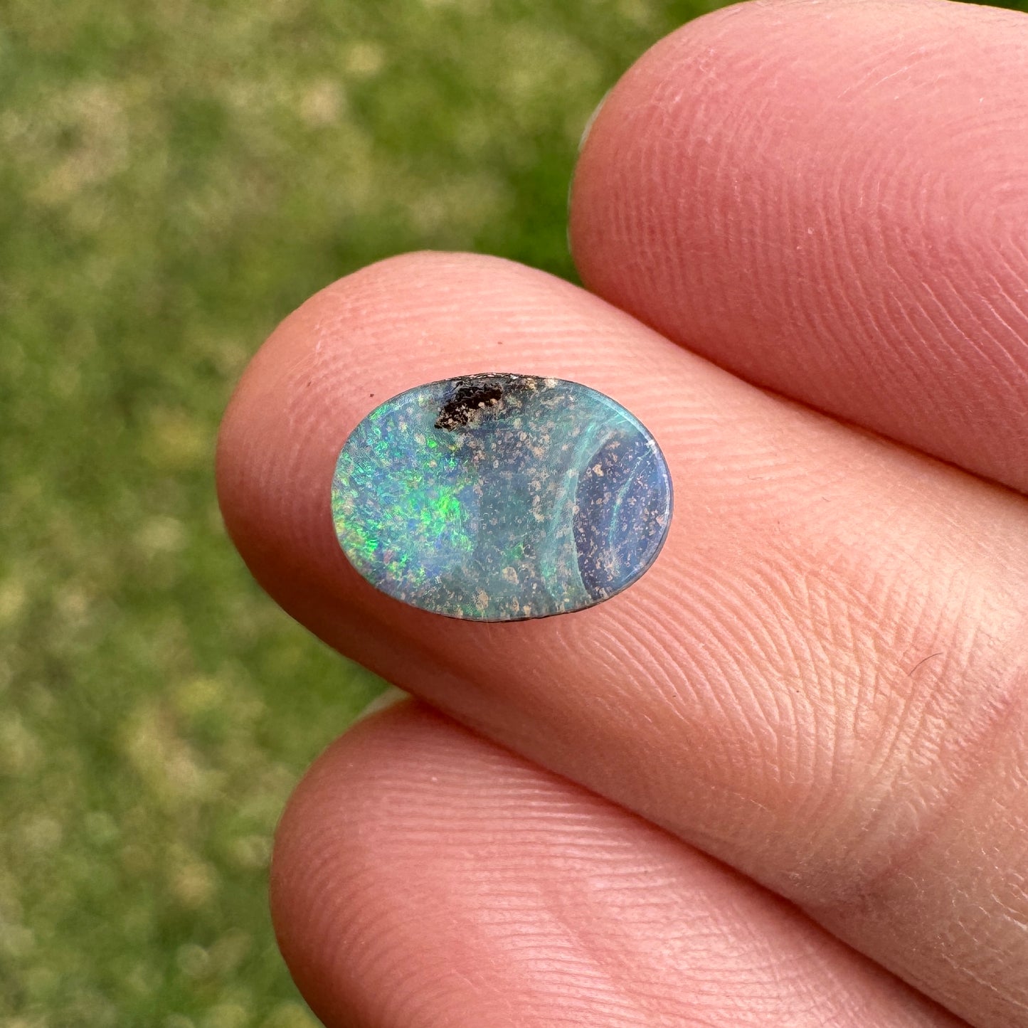 1.15 Ct extra small boulder opal