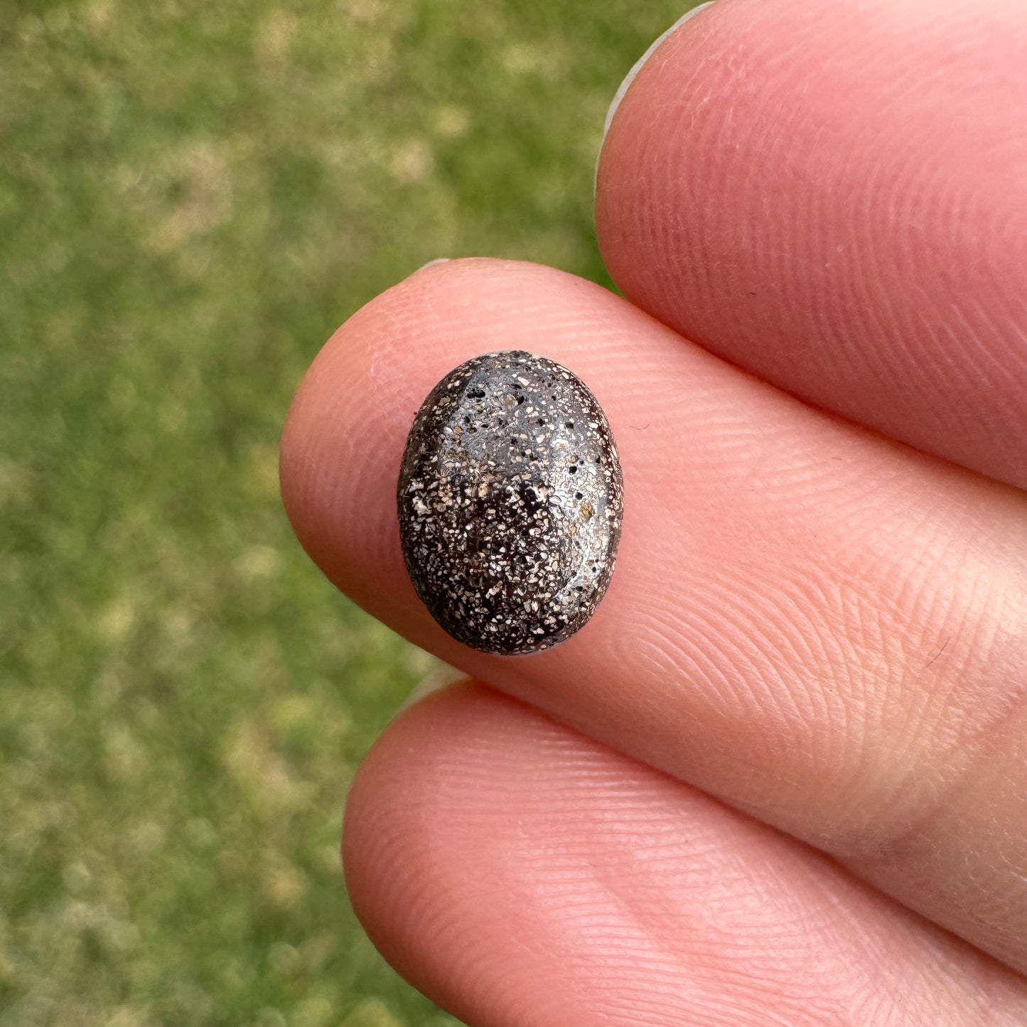 1.15 Ct extra small boulder opal