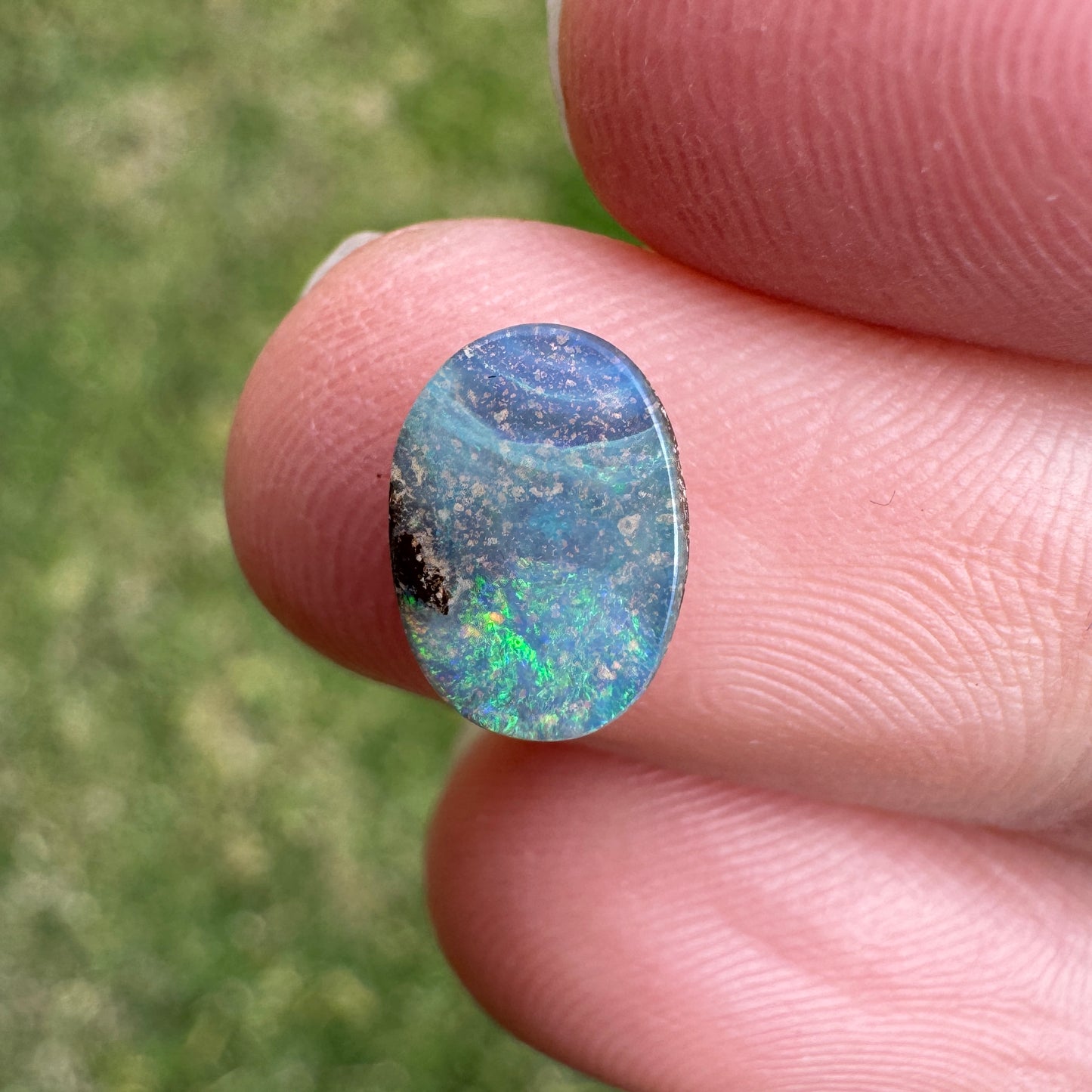 1.15 Ct extra small boulder opal