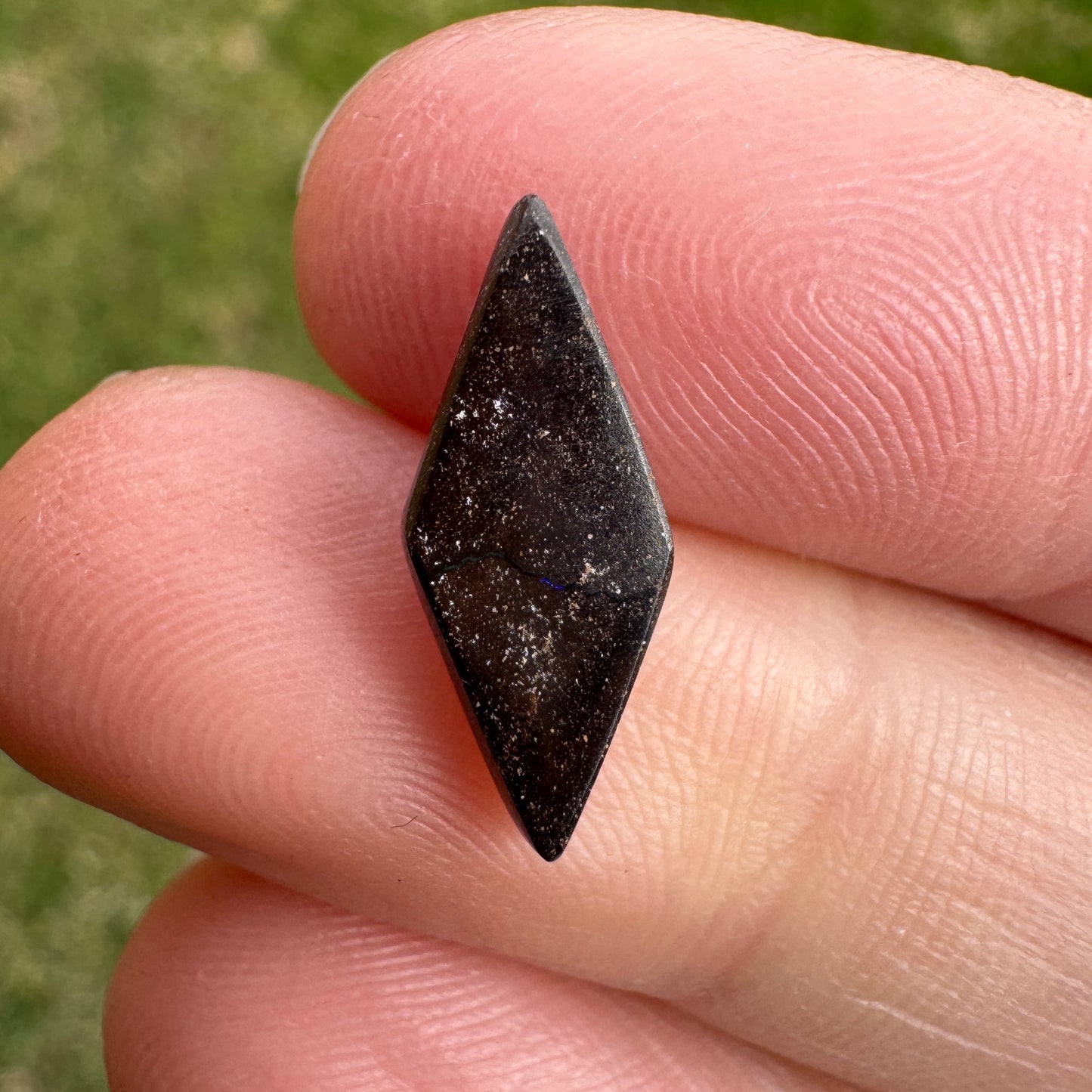 2.33 Ct small boulder opal