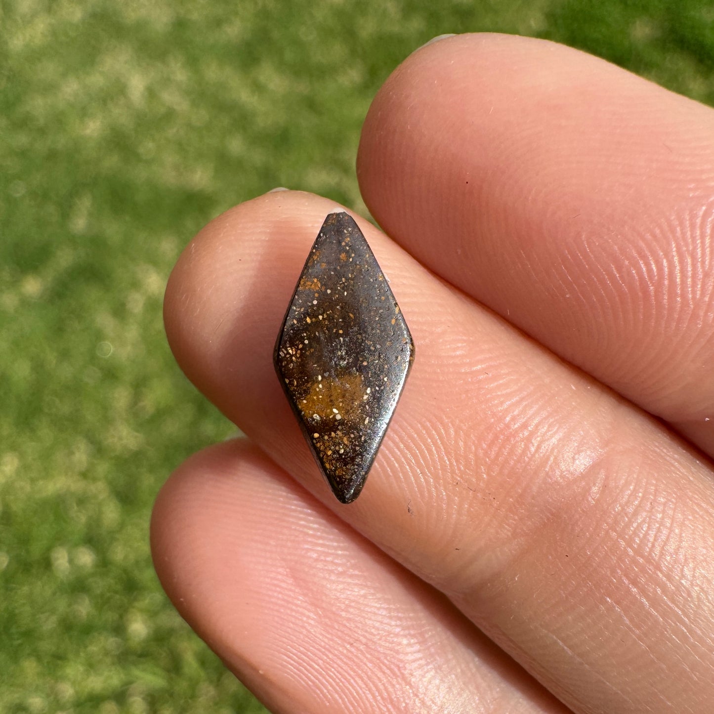1.72 Ct small boulder opal