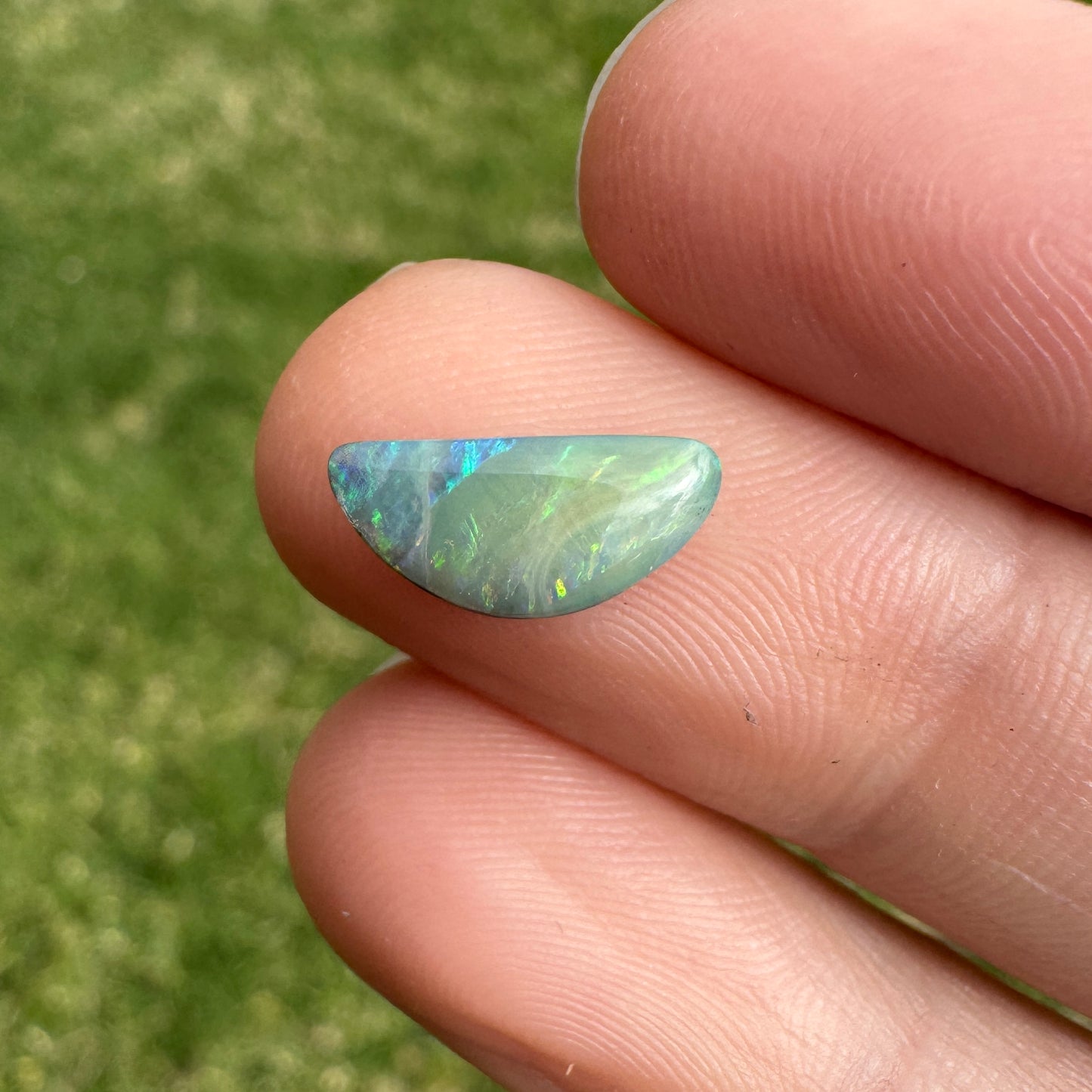 1.15 Ct small boulder opal