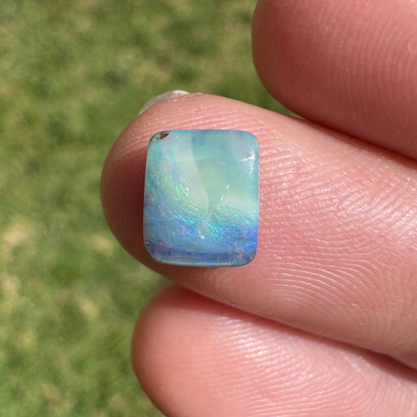 1.28 Ct small boulder opal