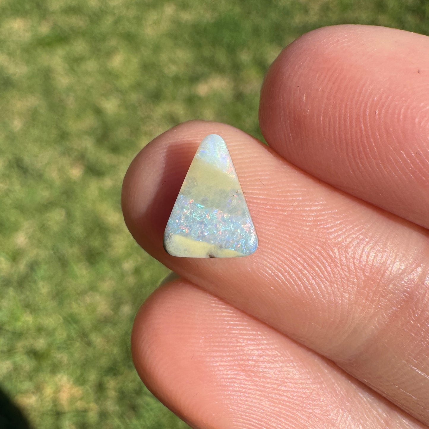 1.18 Ct small boulder opal