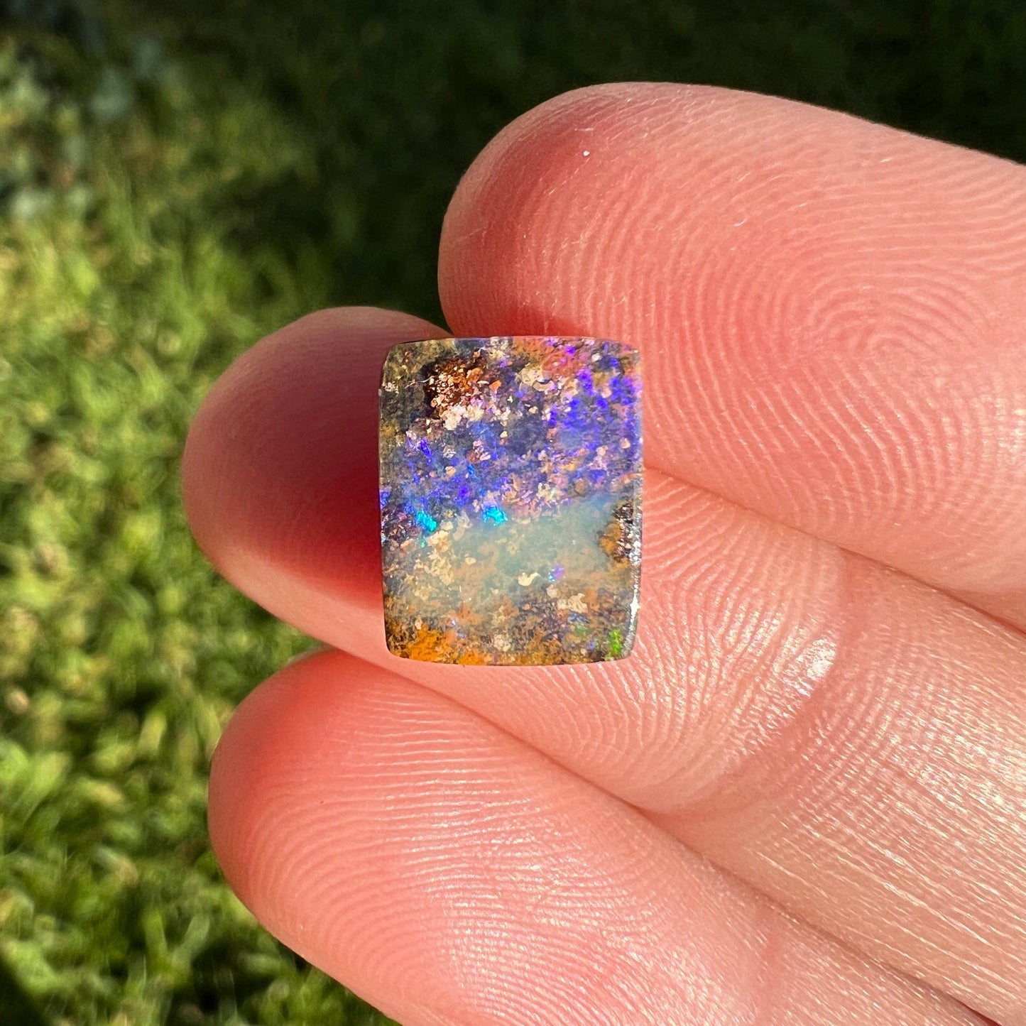 2.84 Ct small boulder opal