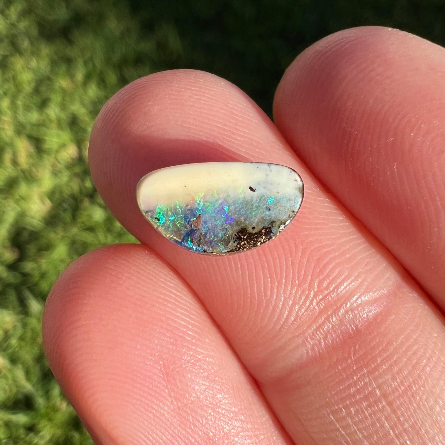 1.60 Ct small boulder opal