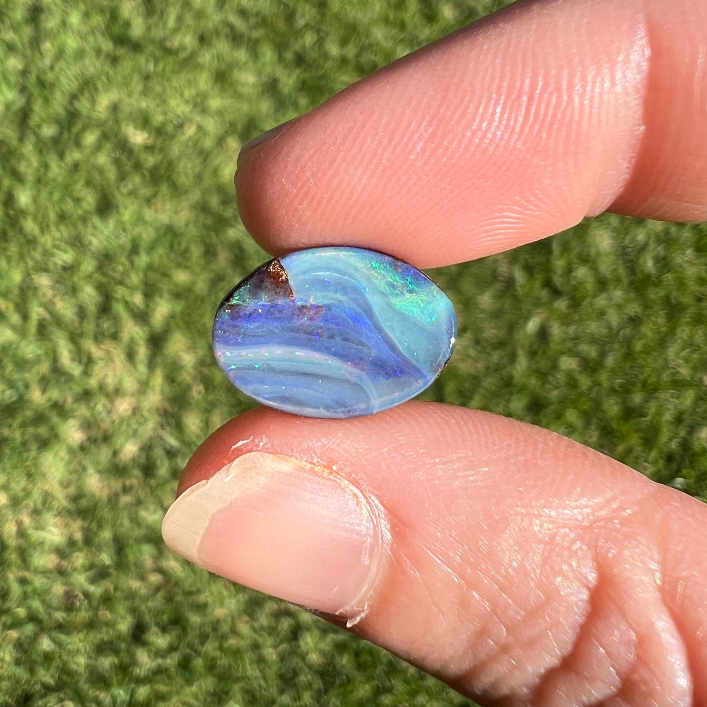 4.75 Ct stripy oval boulder opal