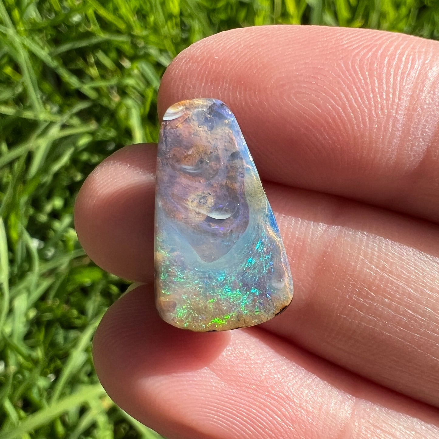 8.09 Ct ‘shallow tides’ boulder opal