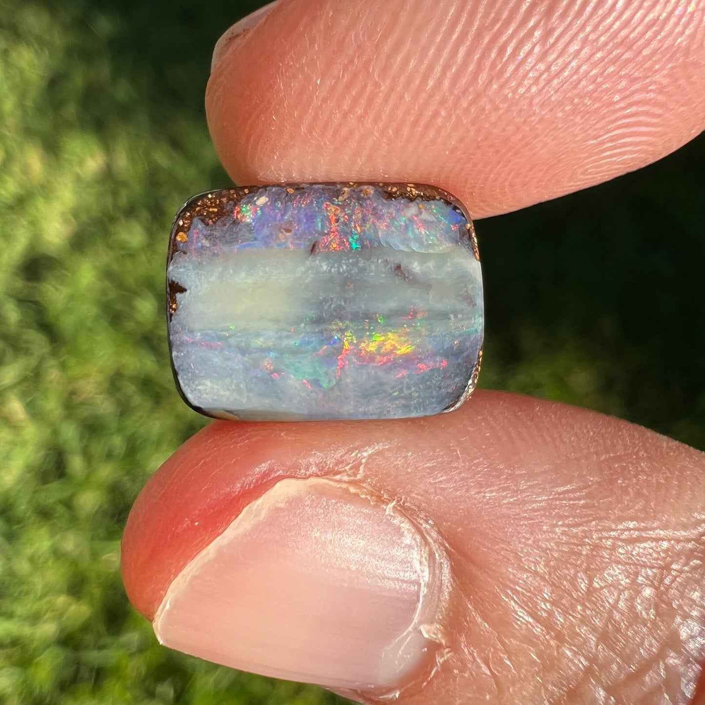 4.76 Ct small boulder opal