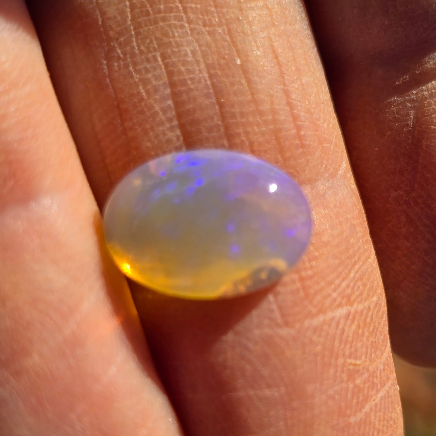 2.84 Ct small crystal opal