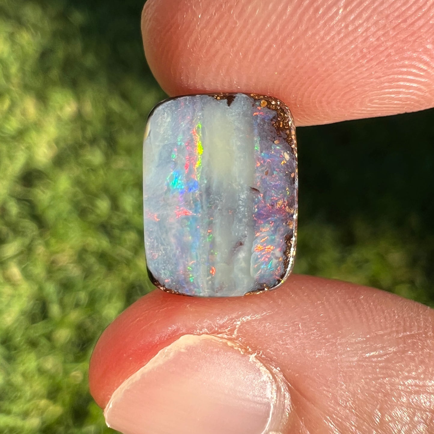 4.76 Ct small boulder opal