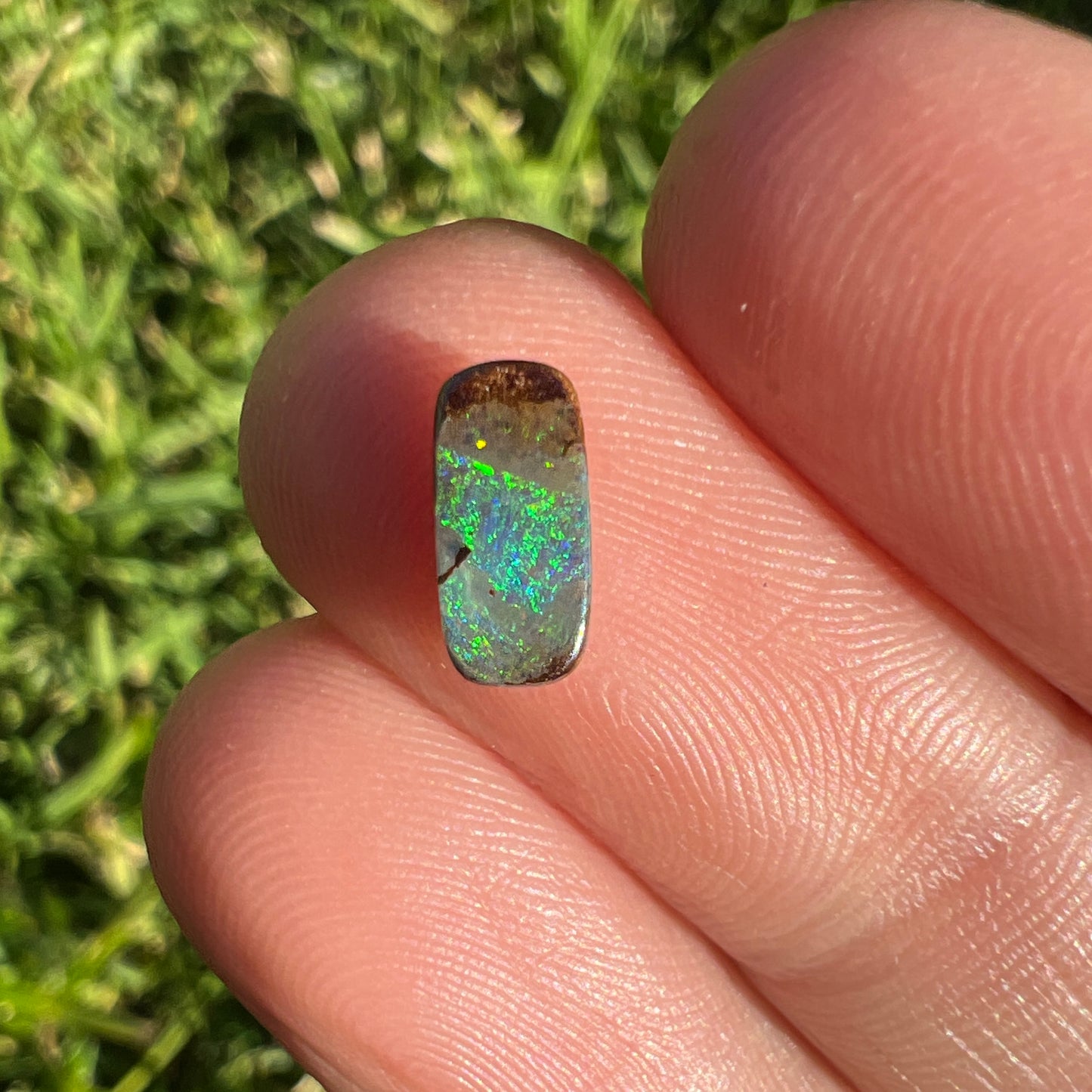 0.67 Ct extra small boulder opal