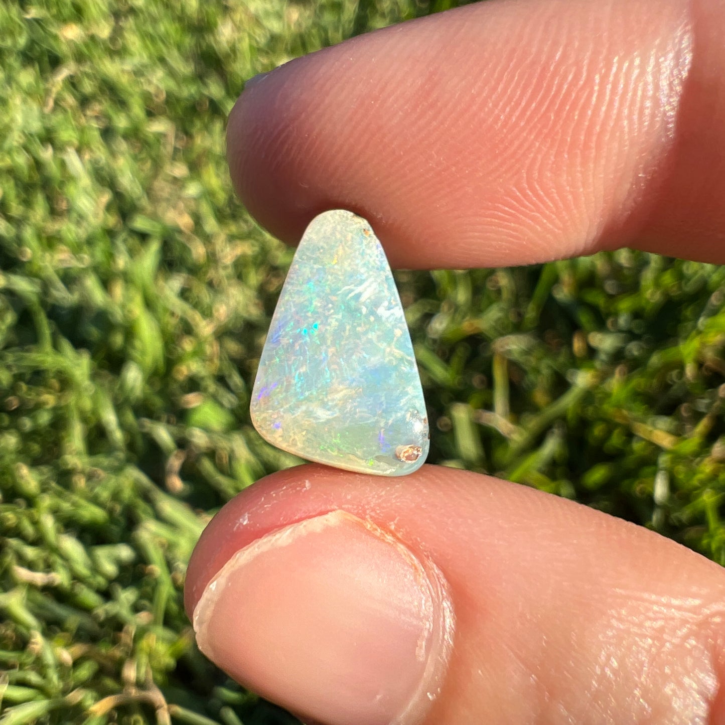 3.45 Ct small boulder opal