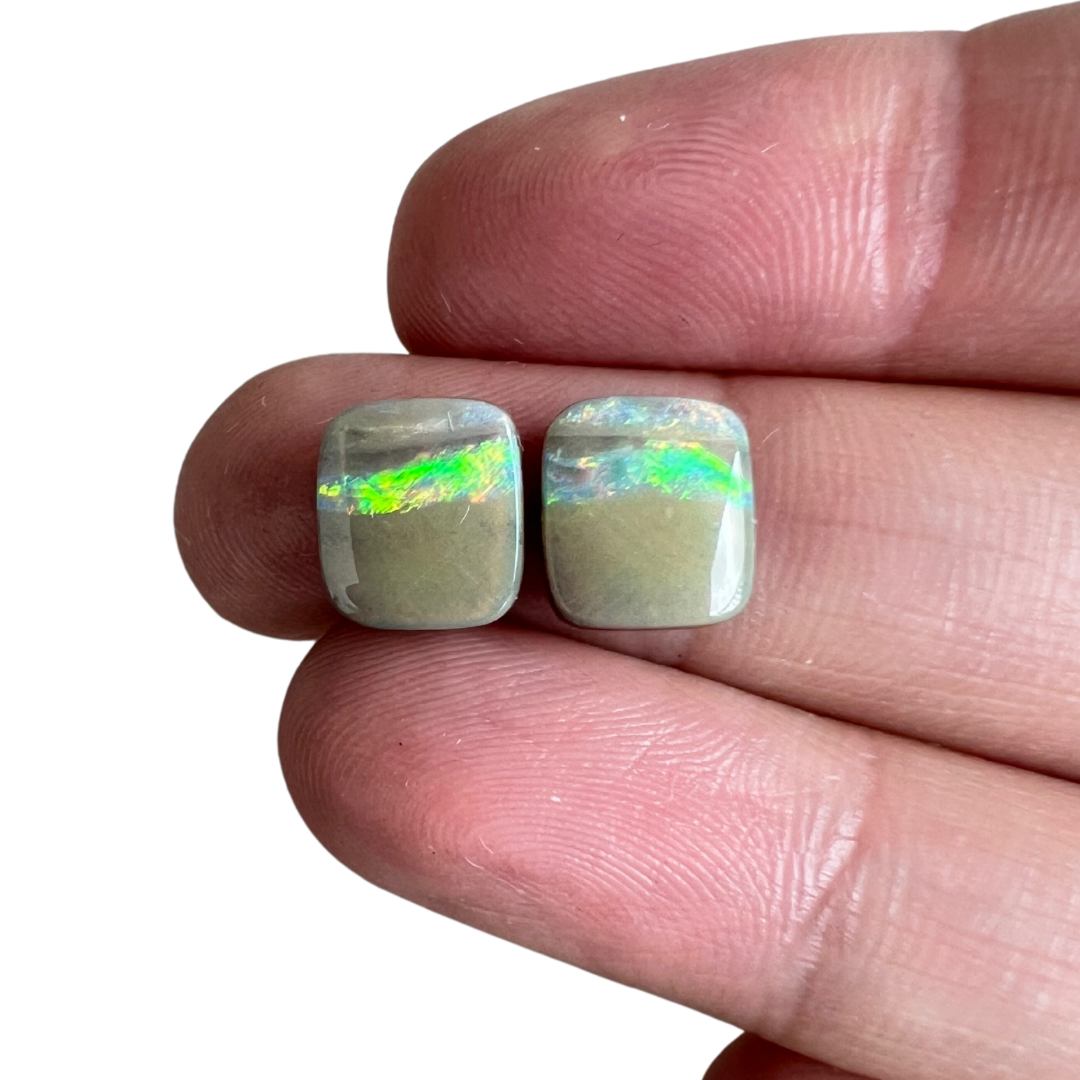 4.49 Ct small boulder opal pair