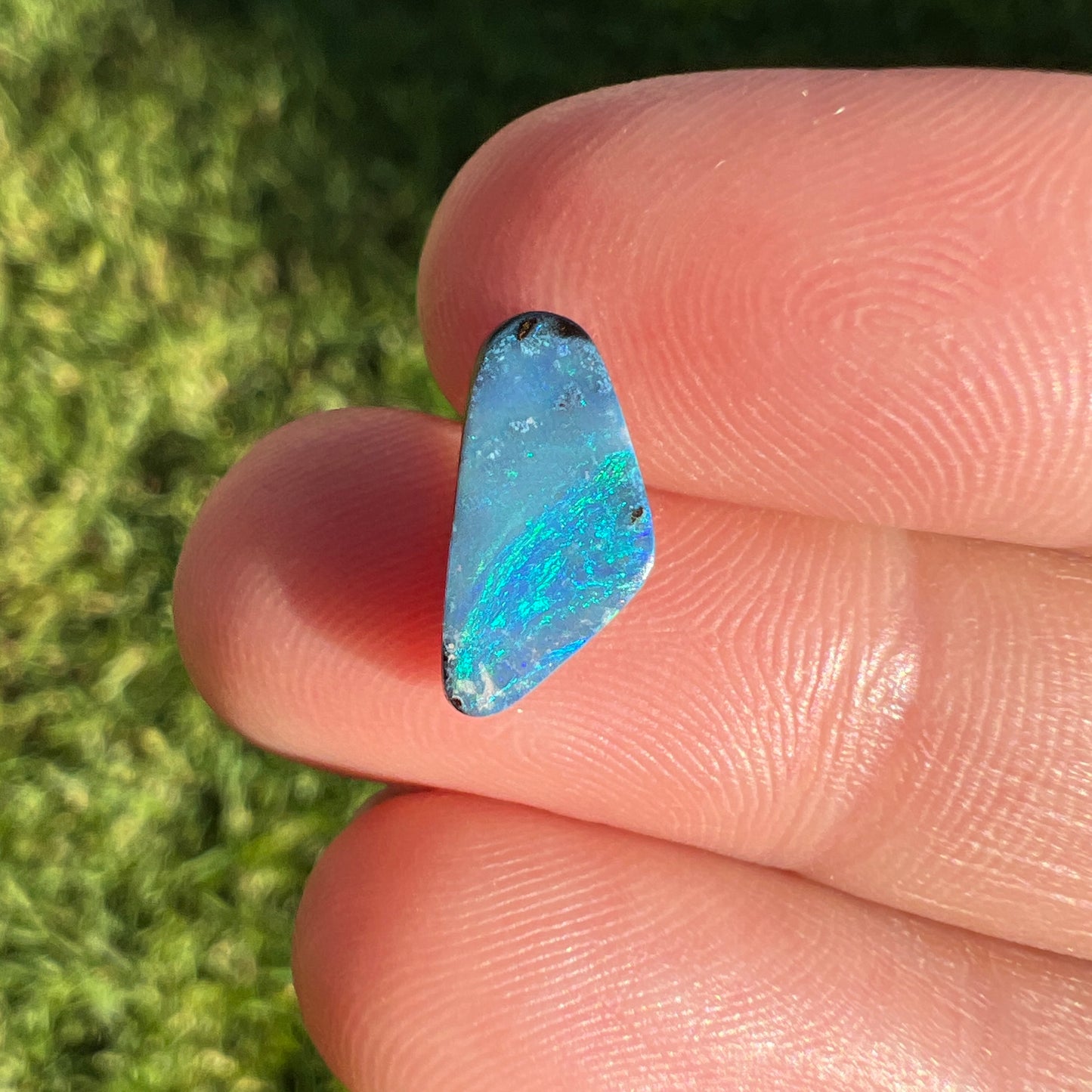 1.69 Ct small boulder opal