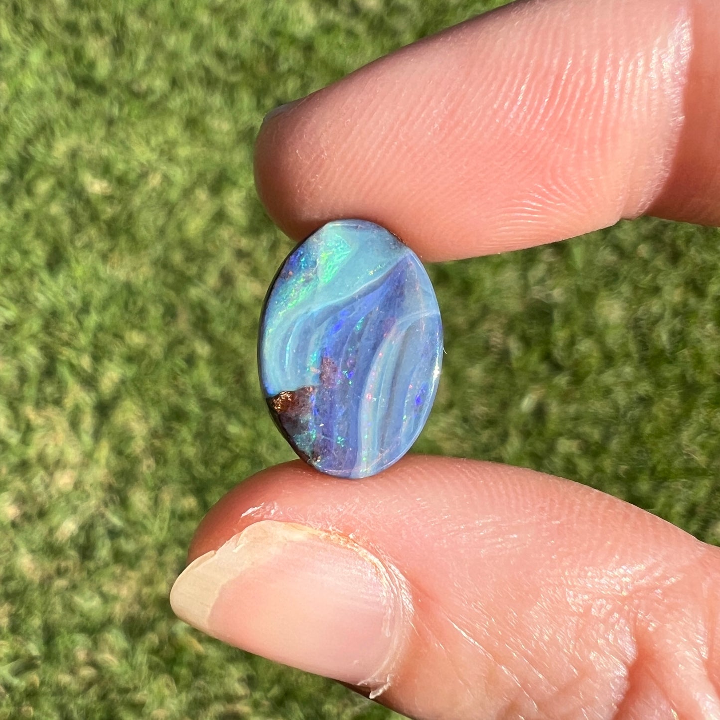 4.75 Ct stripy oval boulder opal