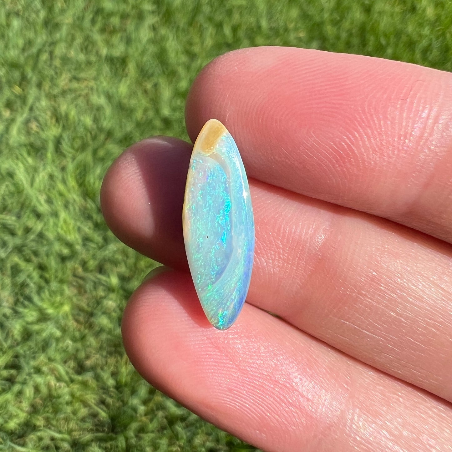 3.25 Ct small boulder opal