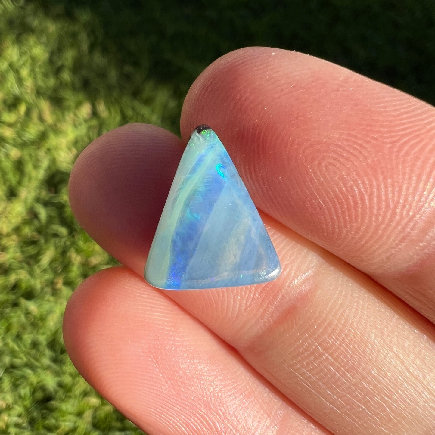 4.25 Ct small boulder opal