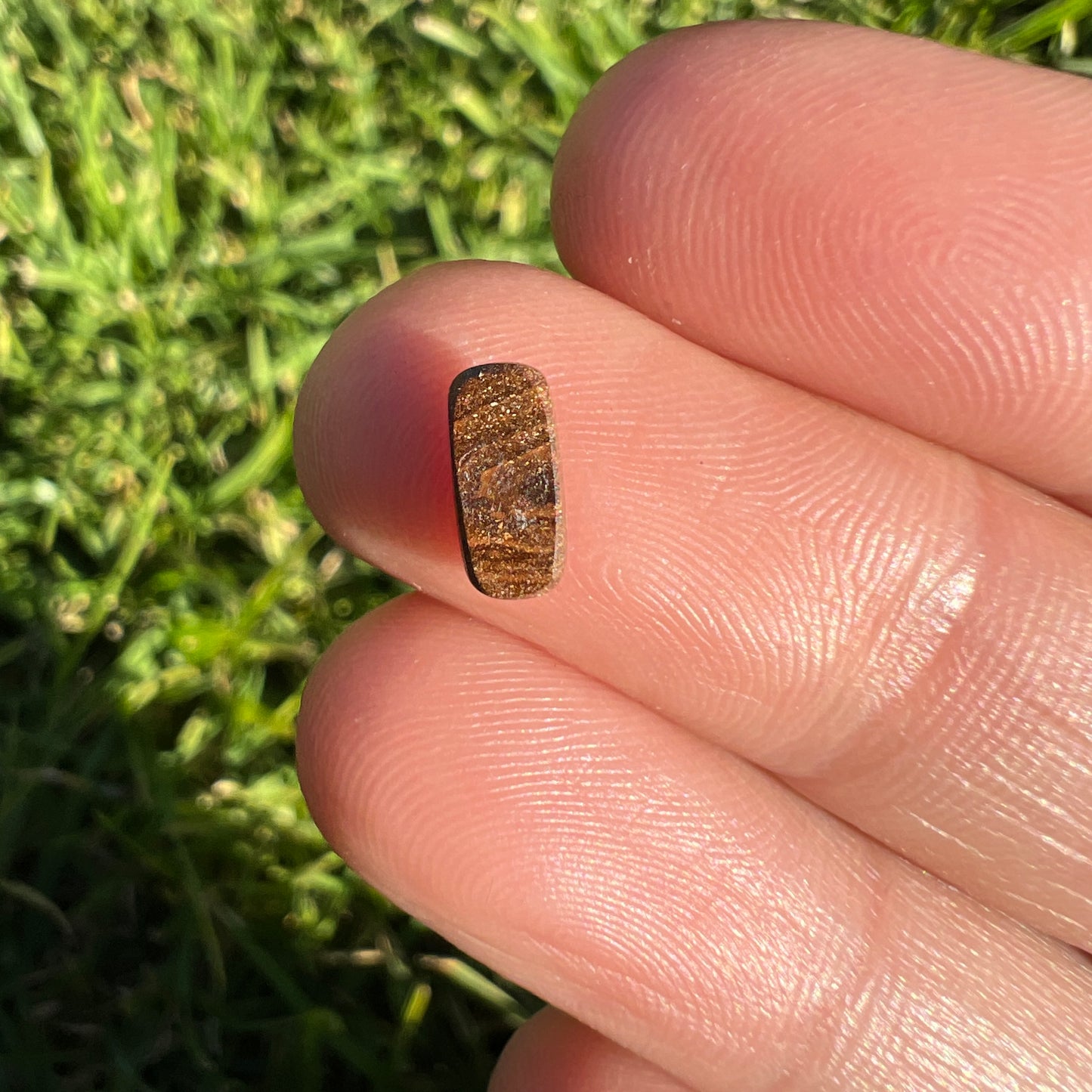 0.67 Ct extra small boulder opal