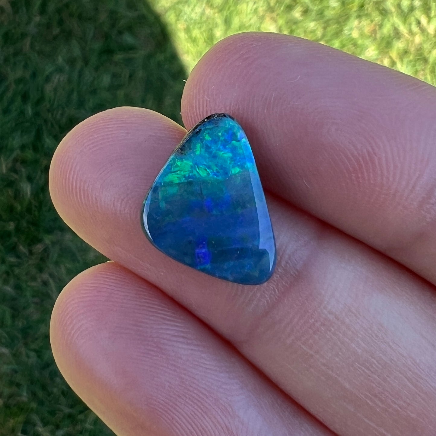 3.30 Ct green-blue boulder opal