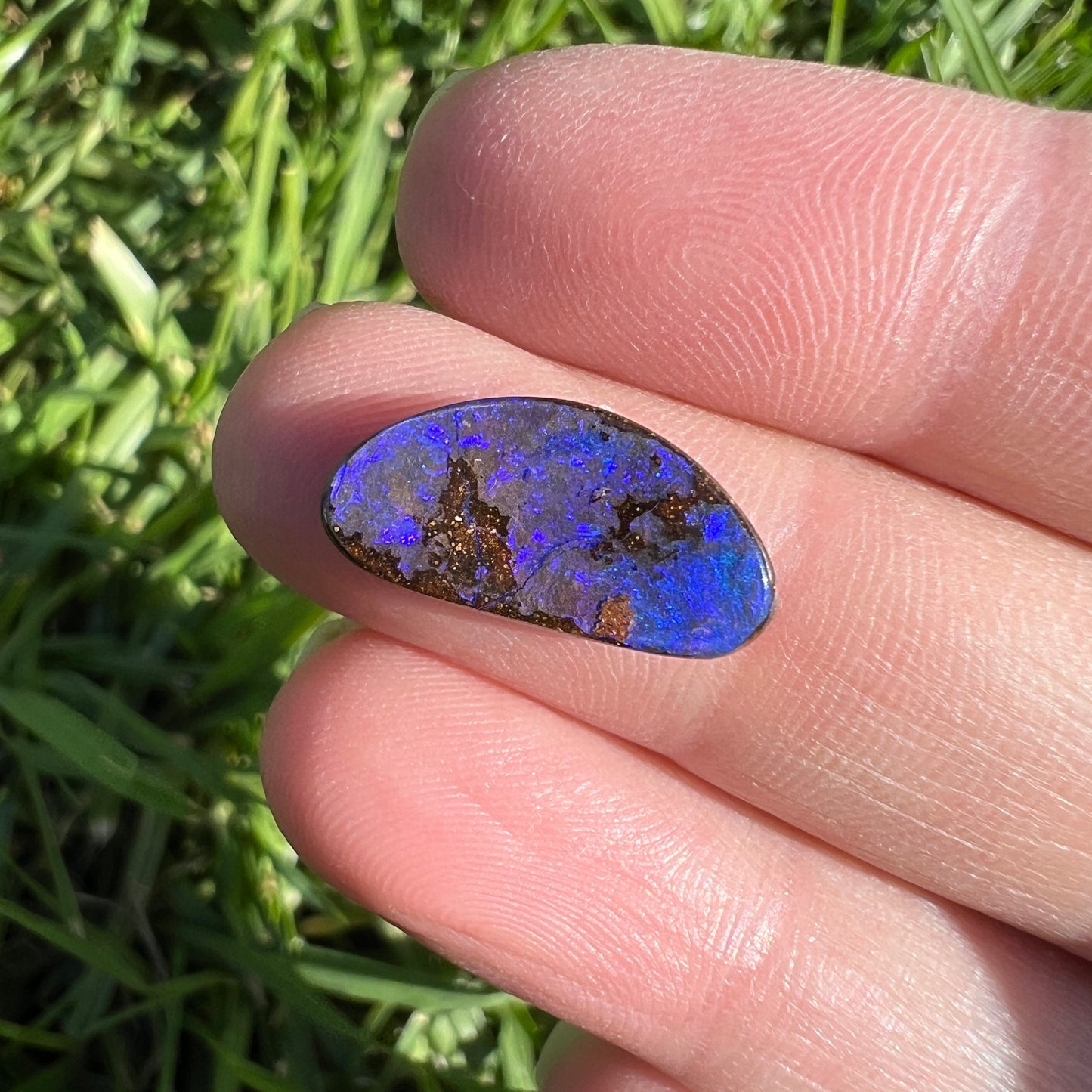 4.52 Ct purple boulder opal