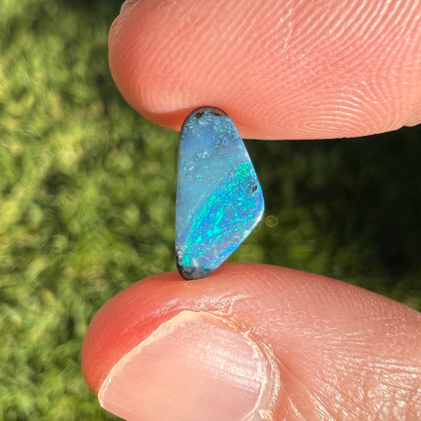 1.69 Ct small boulder opal