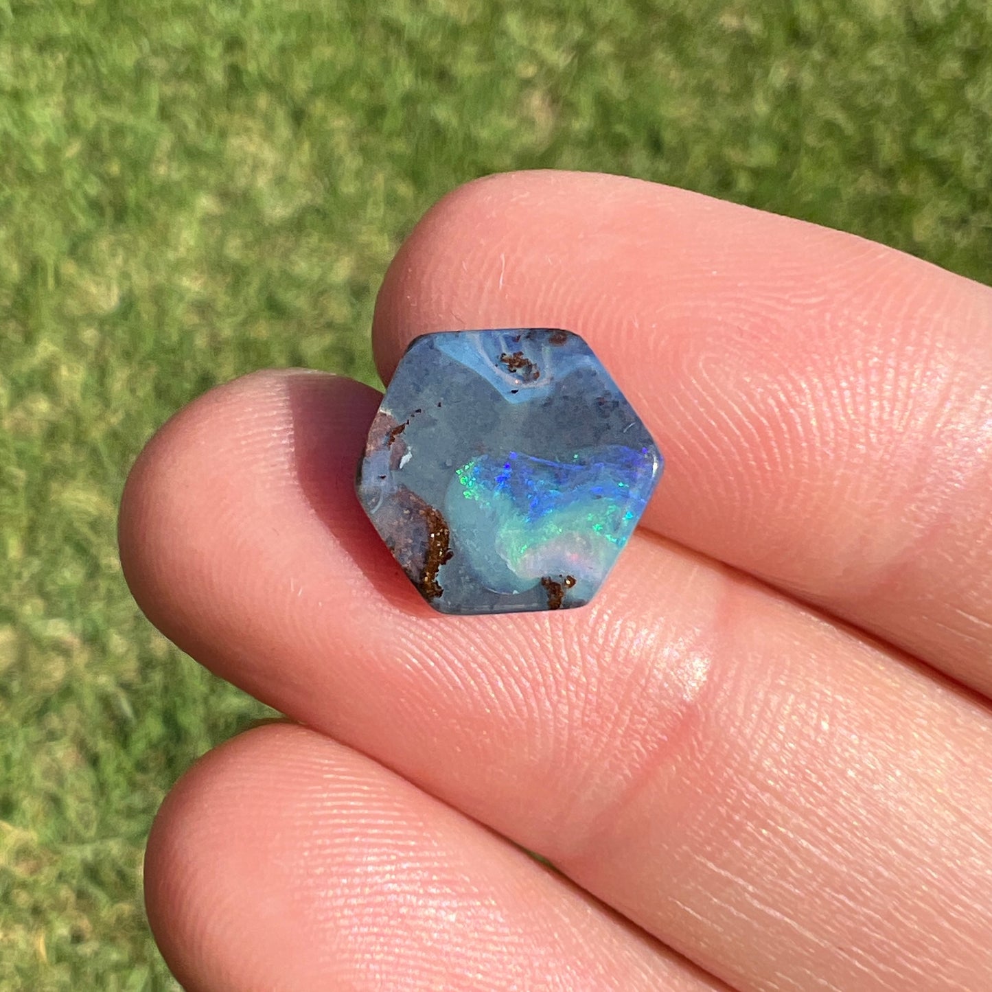 3.47 Ct hexagon boulder opal