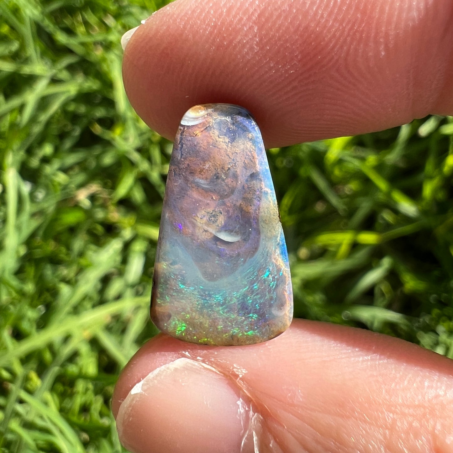 8.09 Ct ‘shallow tides’ boulder opal