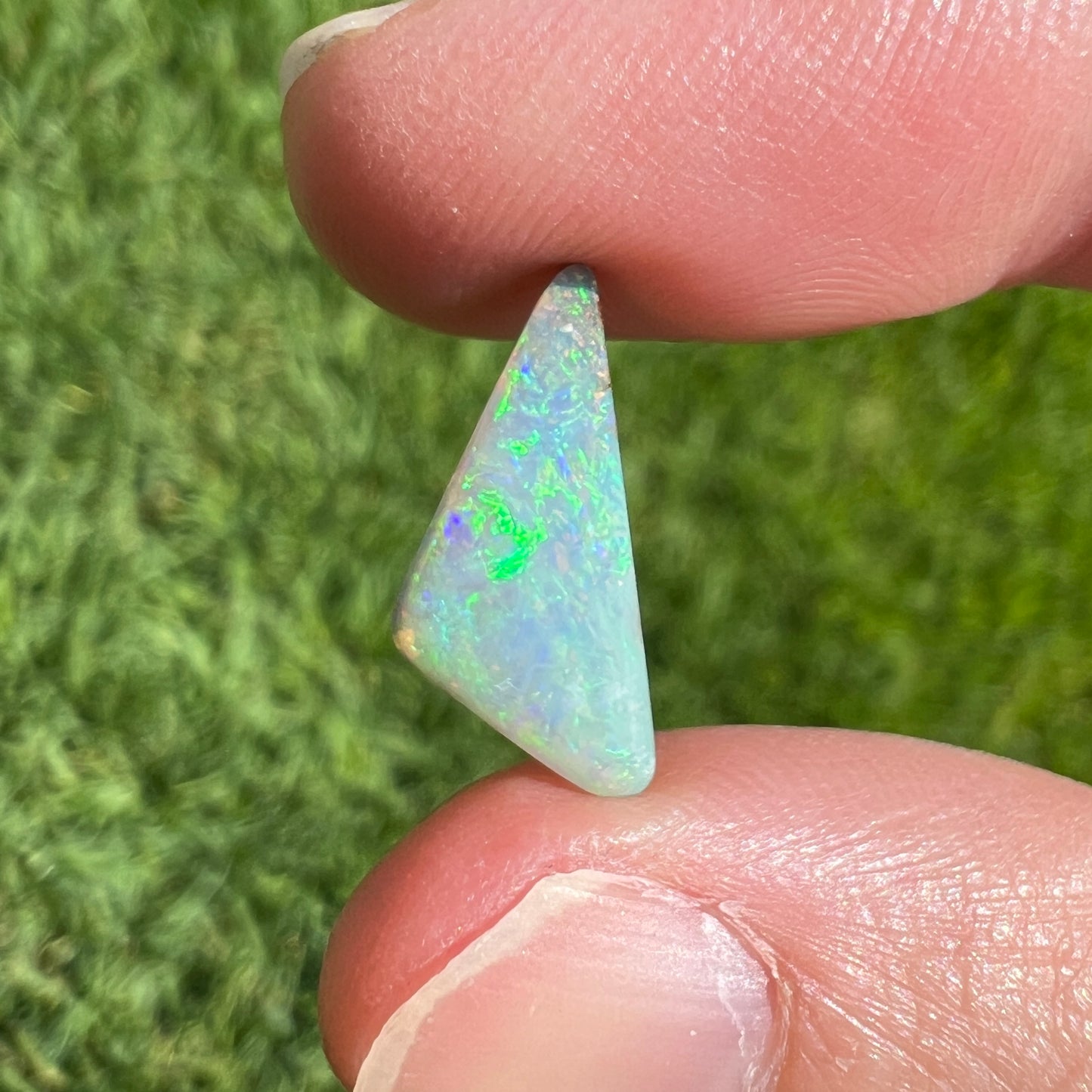 2.46 Ct small boulder opal